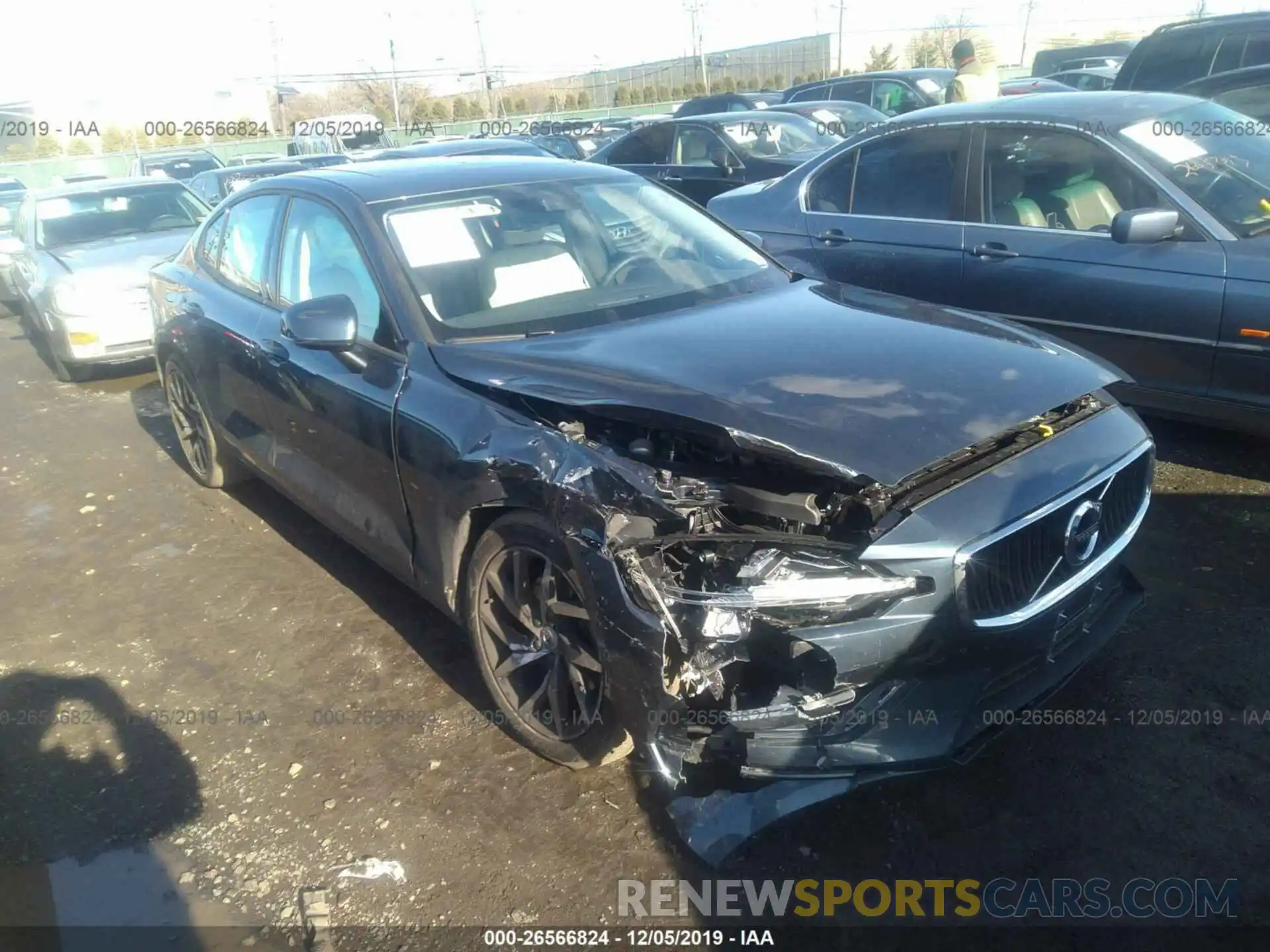 1 Photograph of a damaged car 7JR102FKXKG016999 VOLVO S60 2019