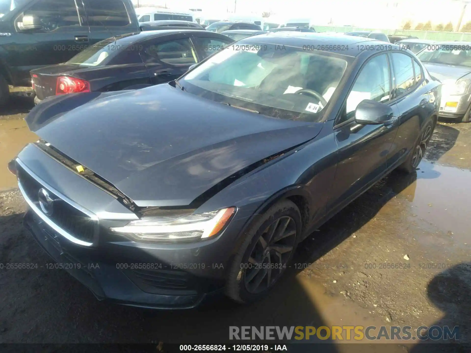 2 Photograph of a damaged car 7JR102FKXKG016999 VOLVO S60 2019