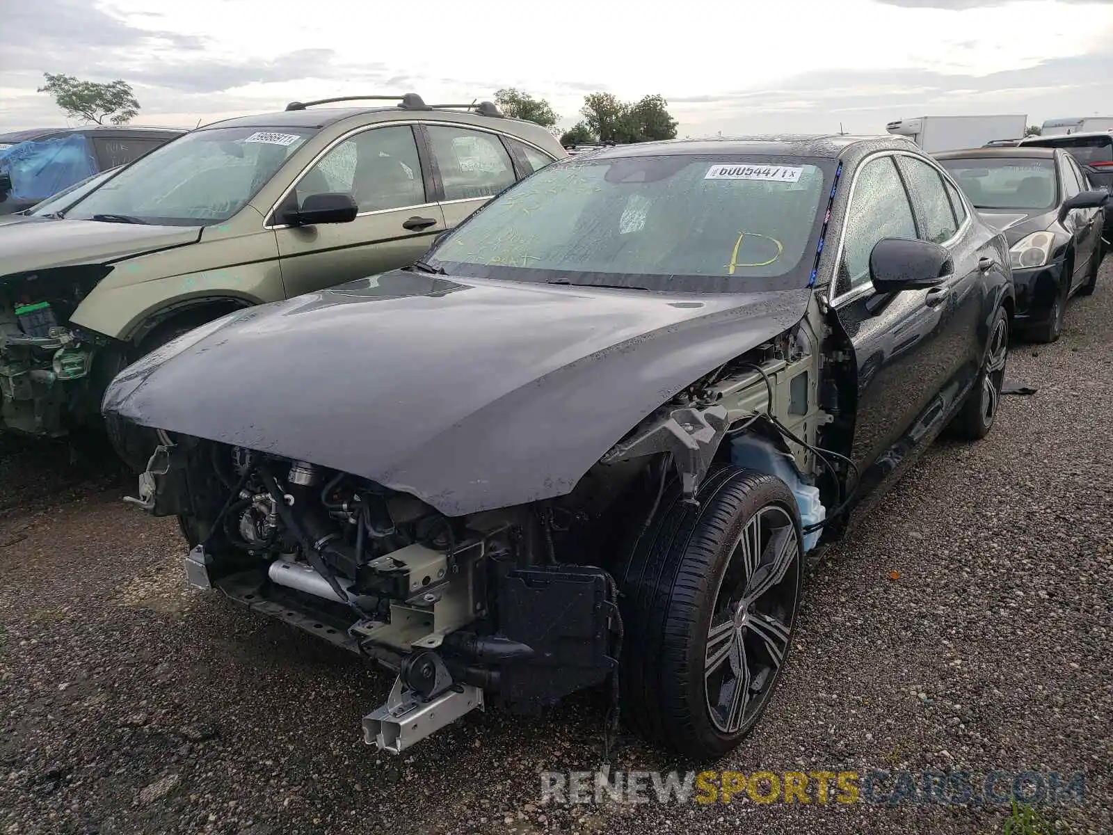 2 Photograph of a damaged car 7JR102FL3KG004282 VOLVO S60 2019