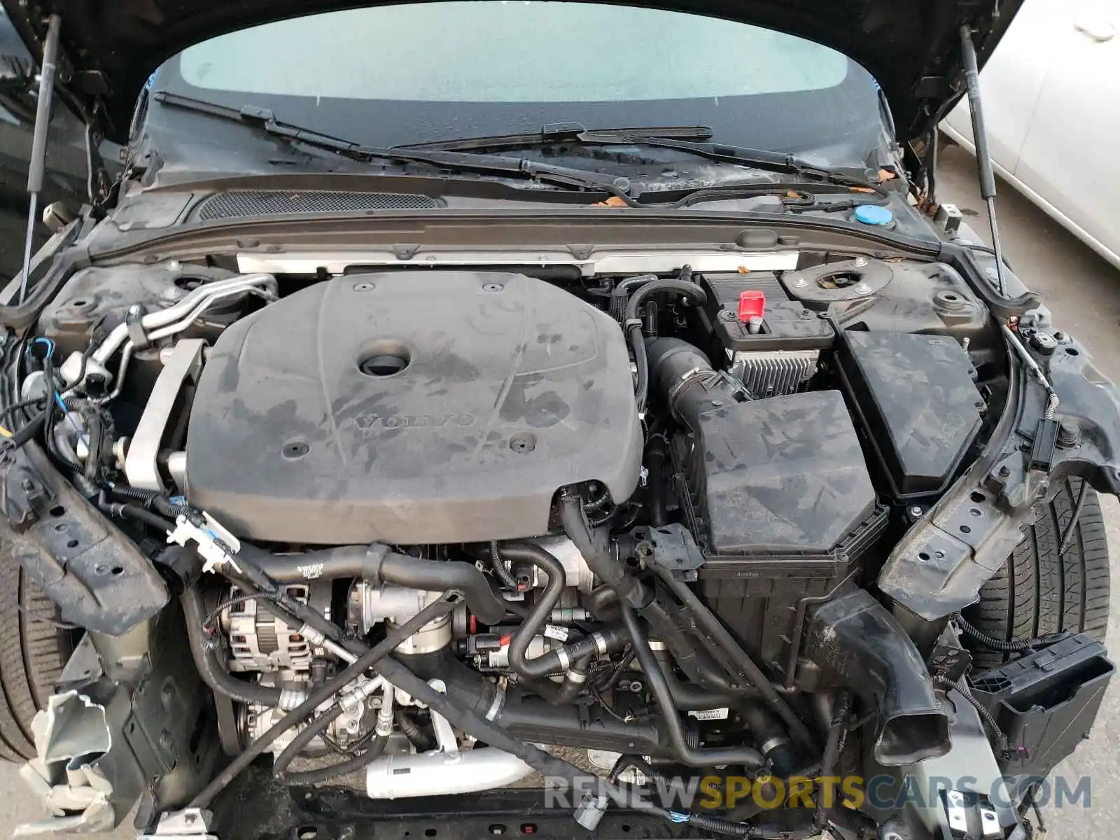 7 Photograph of a damaged car 7JR102FL3KG004282 VOLVO S60 2019