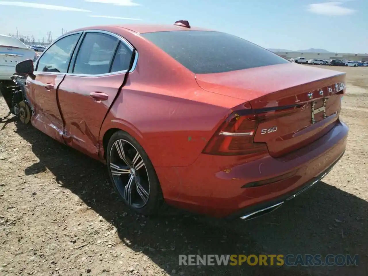 3 Photograph of a damaged car 7JR102FL9KG003668 VOLVO S60 2019