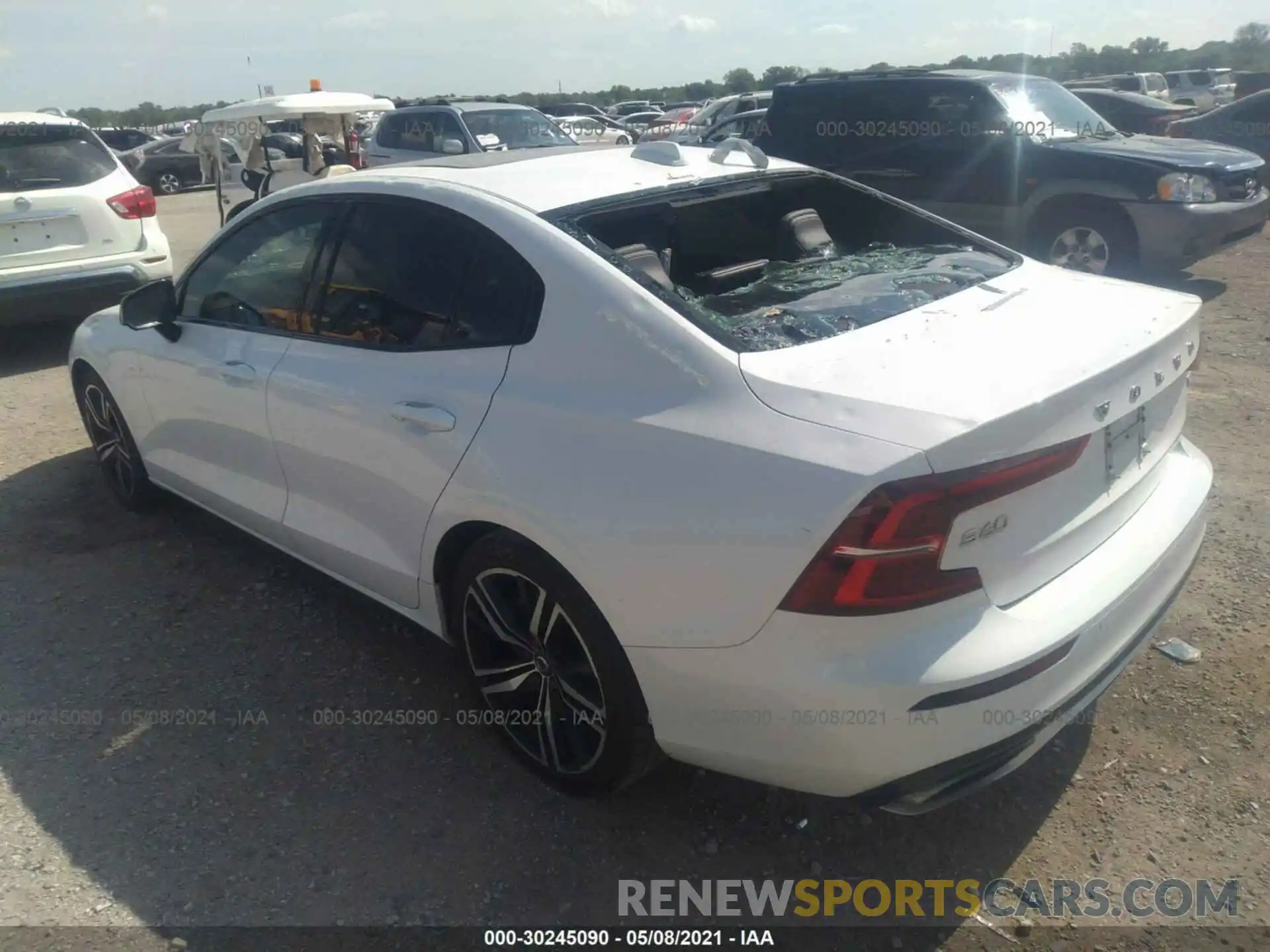 3 Photograph of a damaged car 7JR102FM4KG014828 VOLVO S60 2019