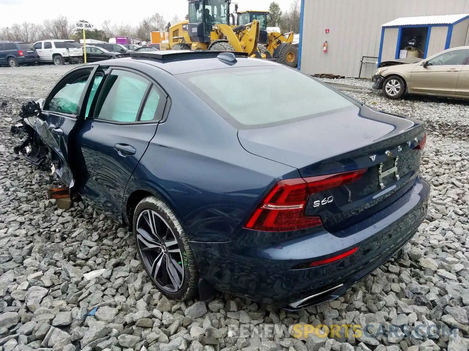 3 Фотография поврежденного автомобиля 7JR102FM5KG017995 VOLVO S60 2019