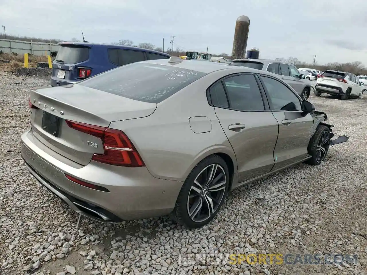 3 Фотография поврежденного автомобиля 7JR102FM6KG007203 VOLVO S60 2019