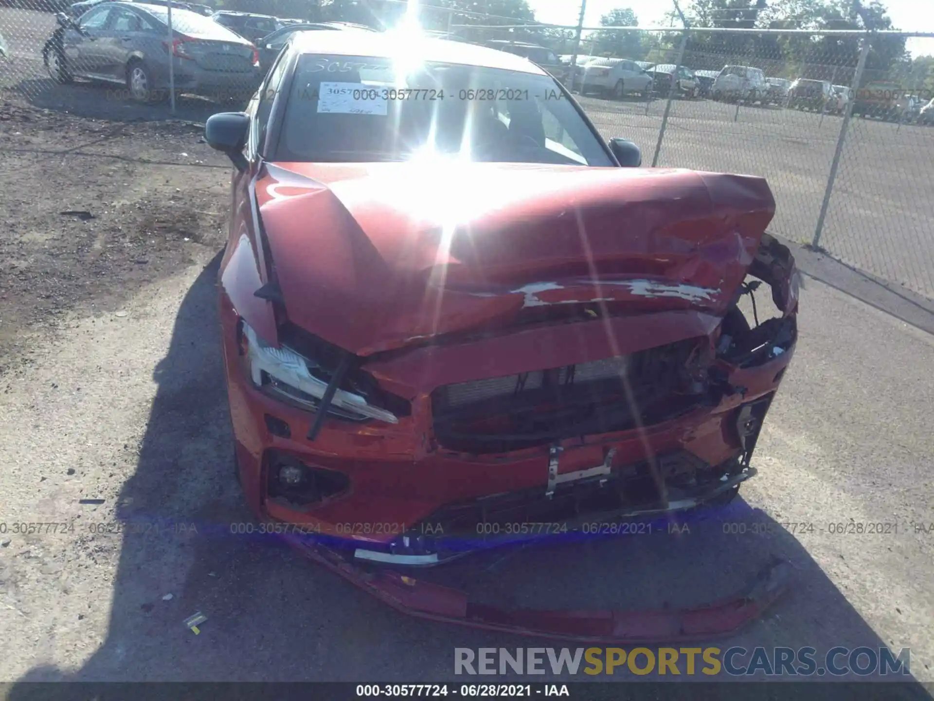 6 Photograph of a damaged car 7JR102FM7KG000521 VOLVO S60 2019