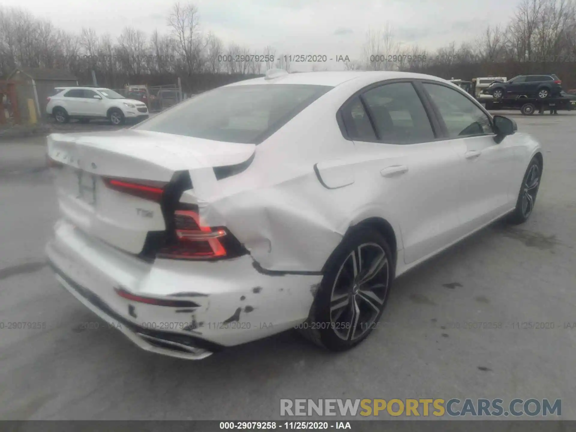 4 Photograph of a damaged car 7JR102FM8KG012984 VOLVO S60 2019