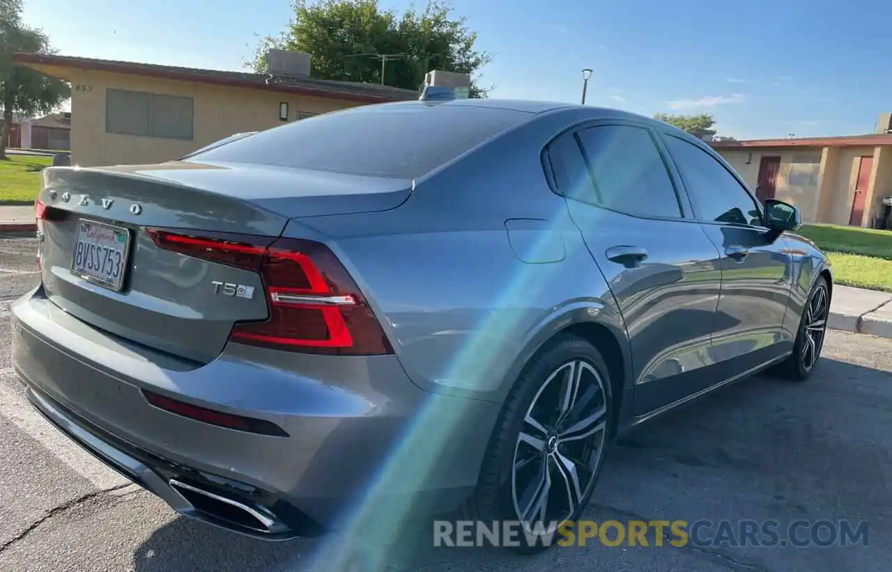 4 Photograph of a damaged car 7JR102FMXKG013604 VOLVO S60 2019