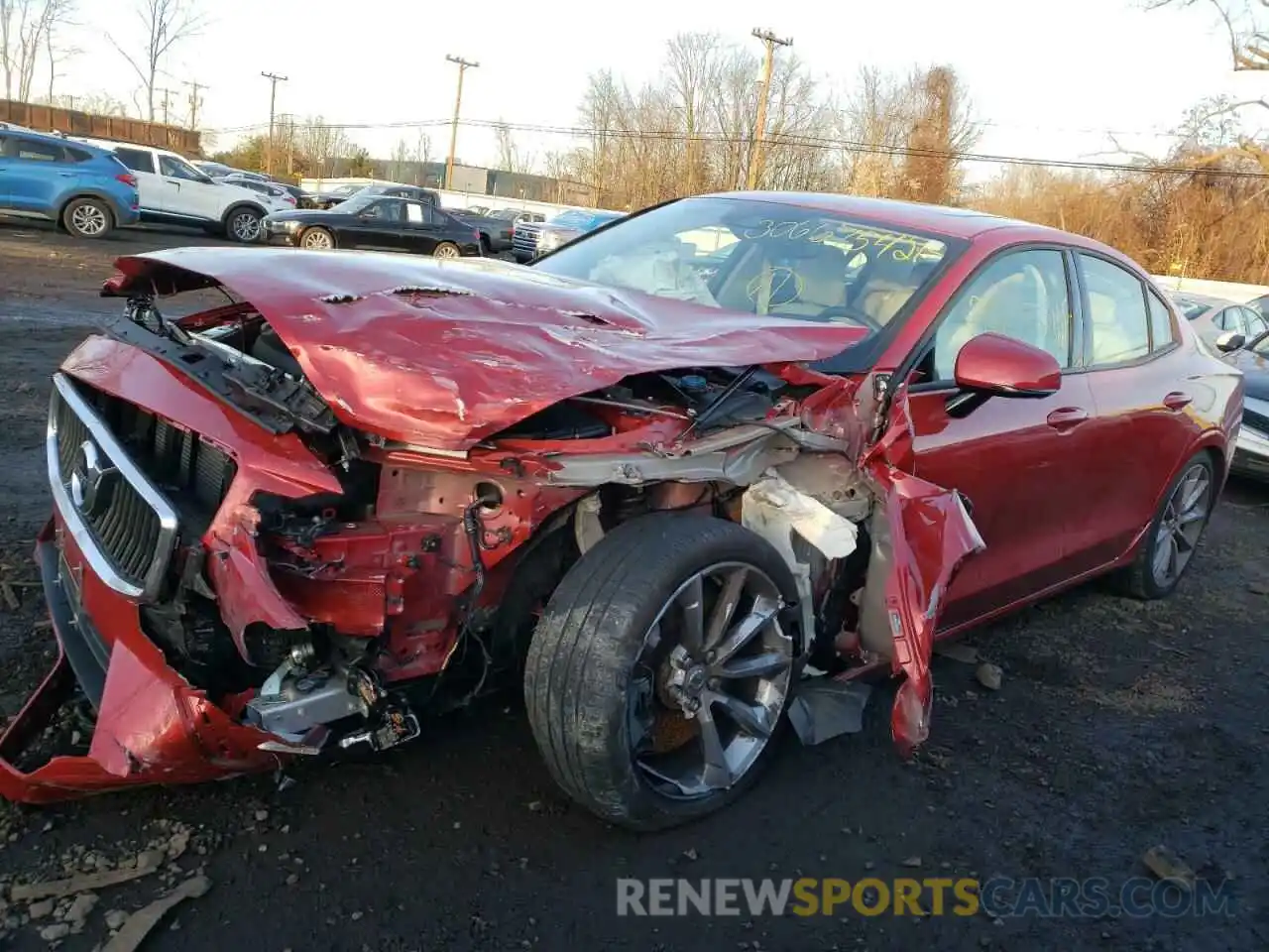 9 Photograph of a damaged car 7JRA22TK0KG001264 VOLVO S60 2019