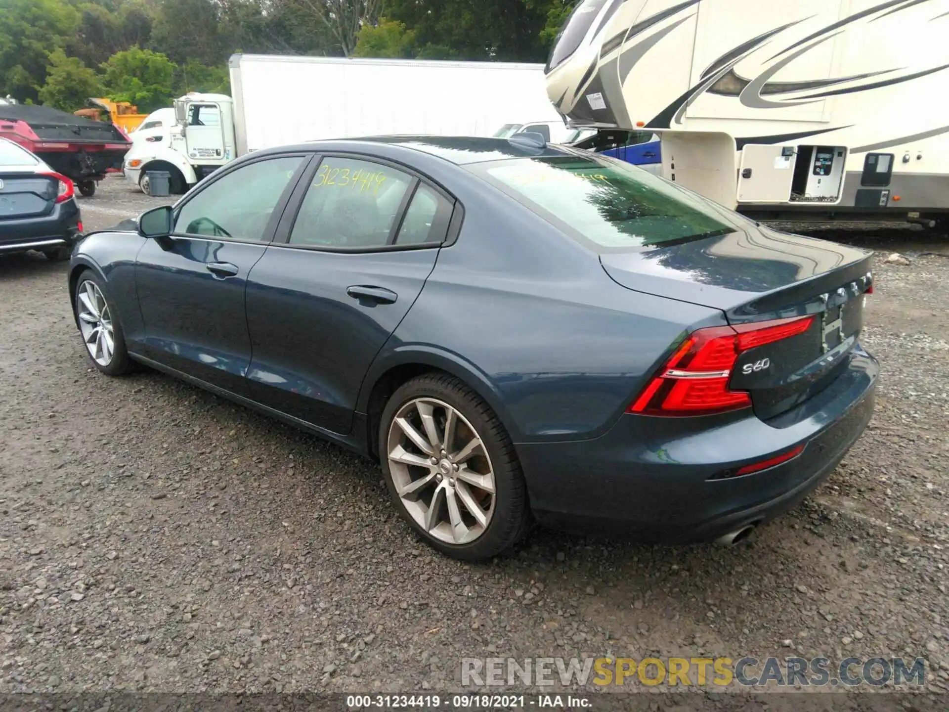 3 Photograph of a damaged car 7JRA22TK0KG001510 VOLVO S60 2019