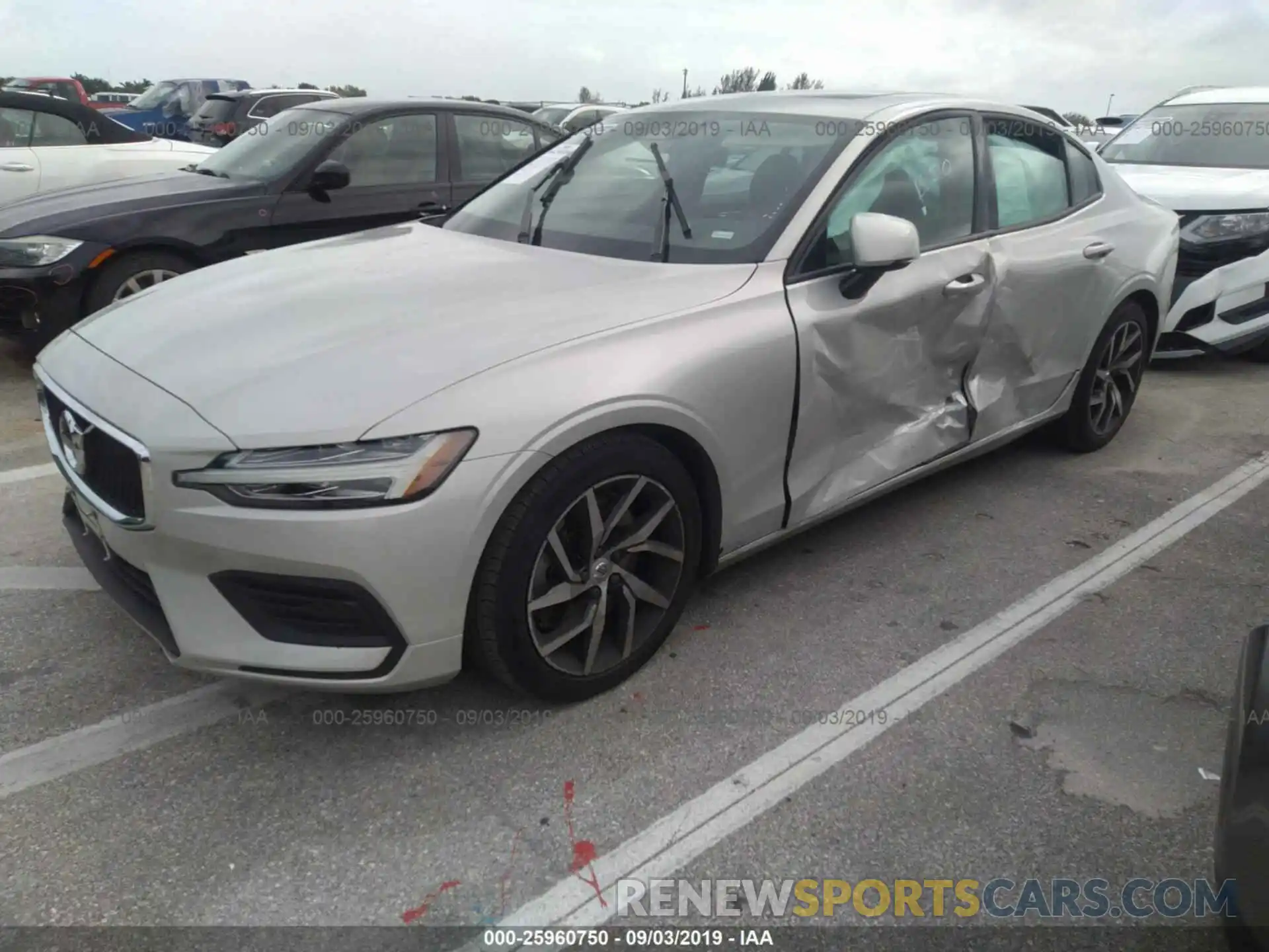 2 Photograph of a damaged car 7JRA22TK0KG006626 VOLVO S60 2019