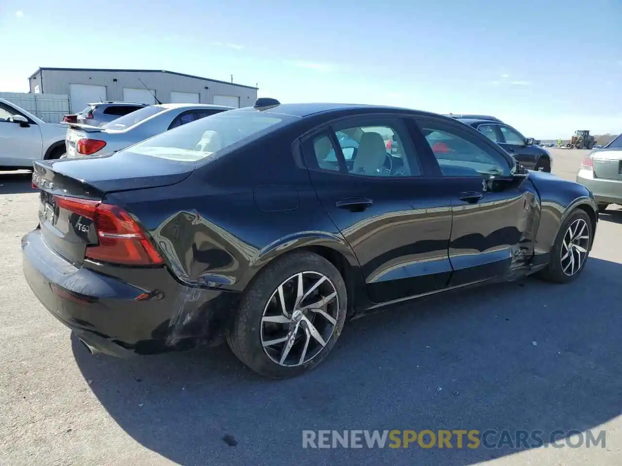 3 Photograph of a damaged car 7JRA22TK0KG016380 VOLVO S60 2019