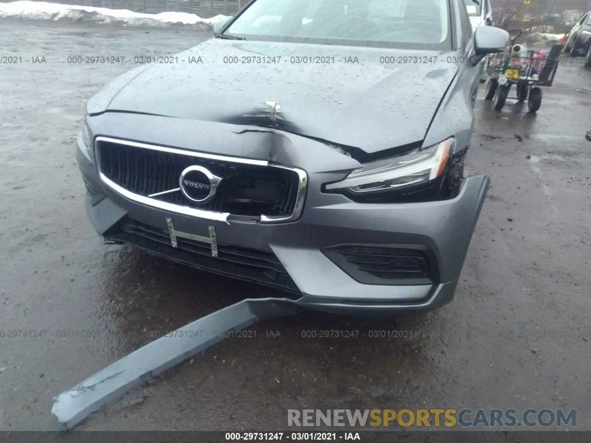 6 Photograph of a damaged car 7JRA22TK1KG016162 VOLVO S60 2019