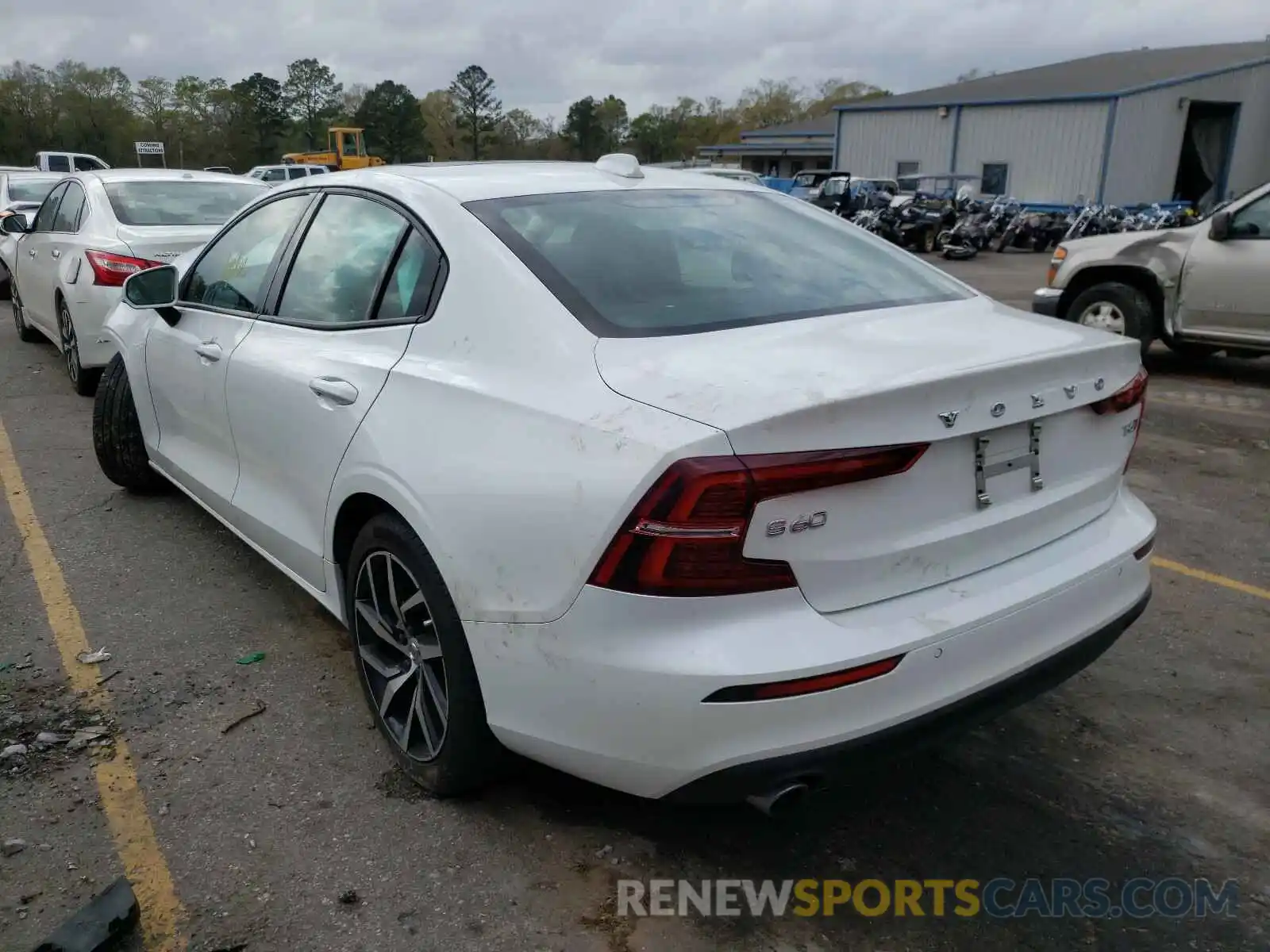 3 Photograph of a damaged car 7JRA22TK1KG017361 VOLVO S60 2019