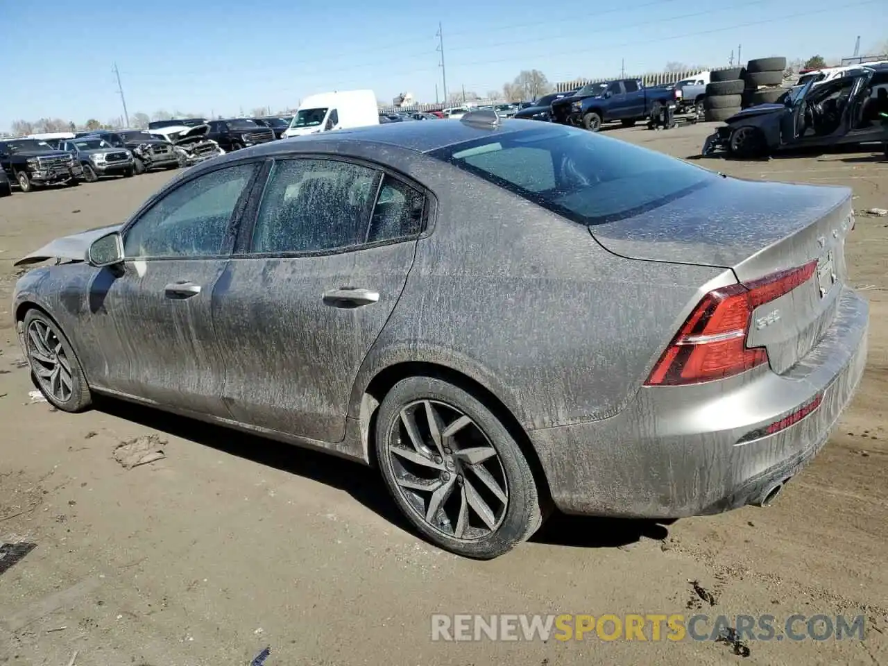 2 Фотография поврежденного автомобиля 7JRA22TK3KG000917 VOLVO S60 2019