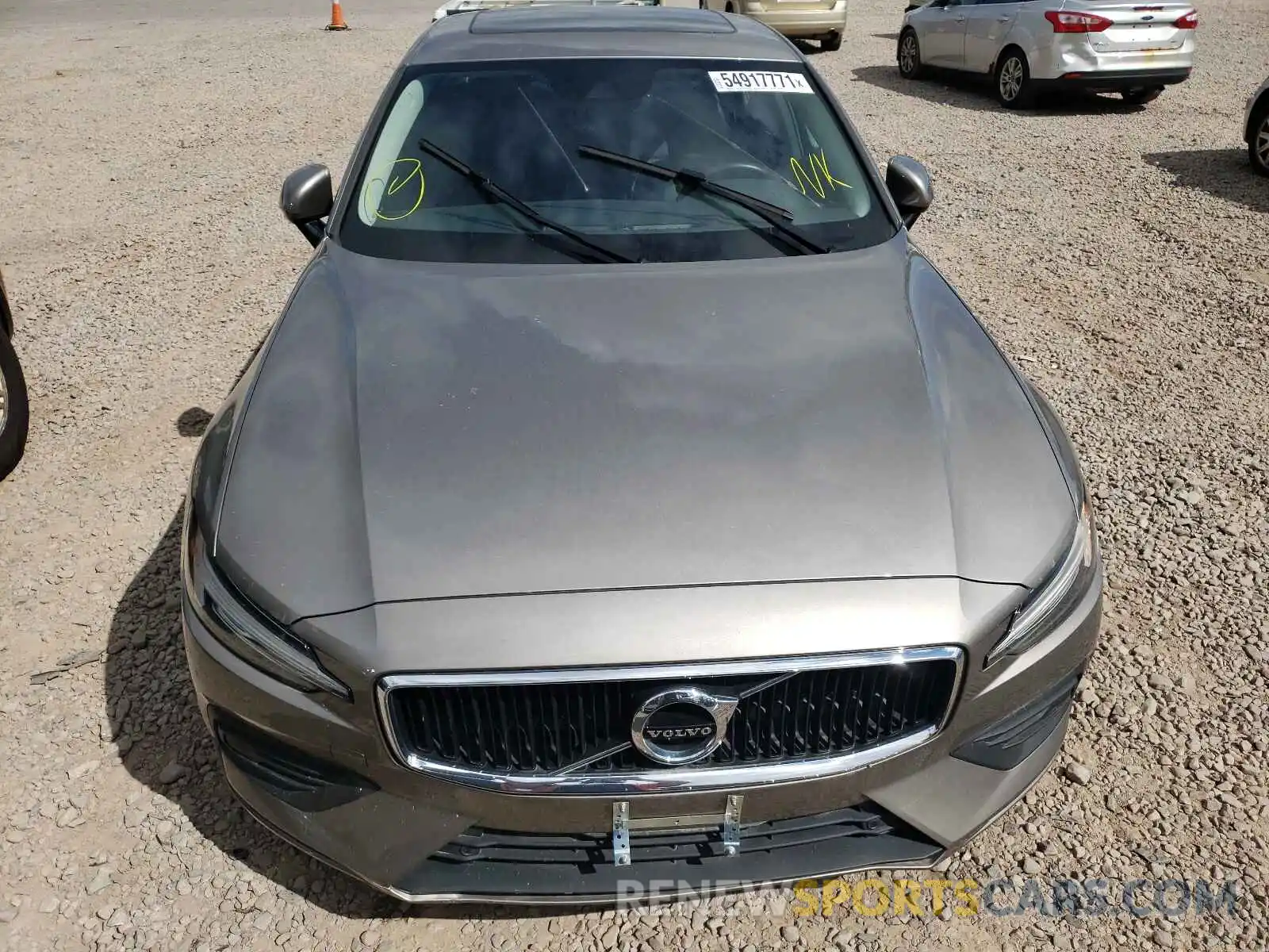 9 Photograph of a damaged car 7JRA22TK3KG011299 VOLVO S60 2019