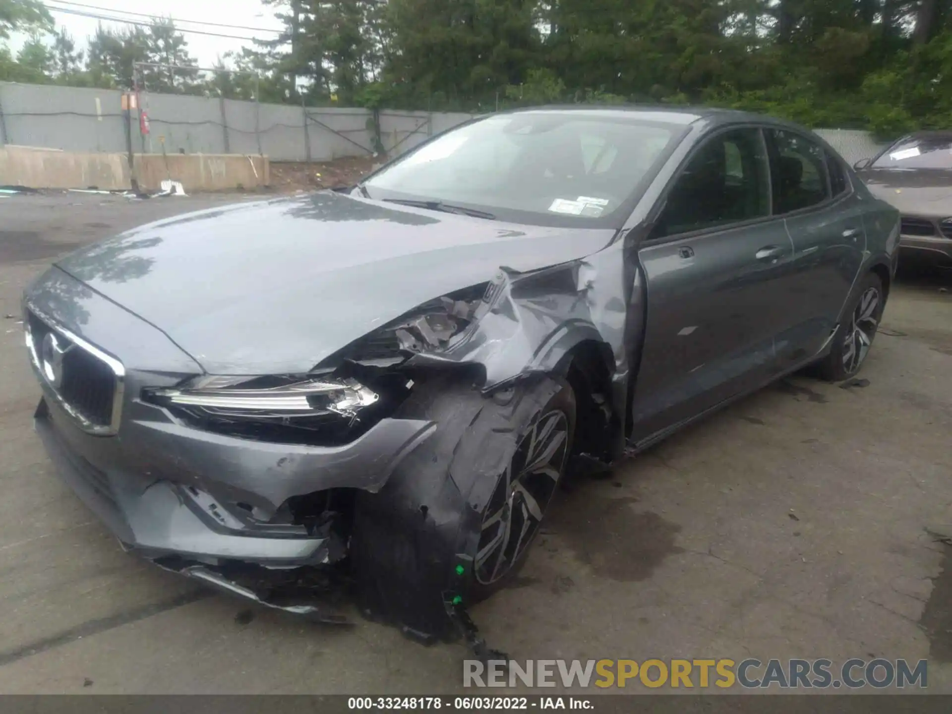 2 Photograph of a damaged car 7JRA22TK3KG011884 VOLVO S60 2019