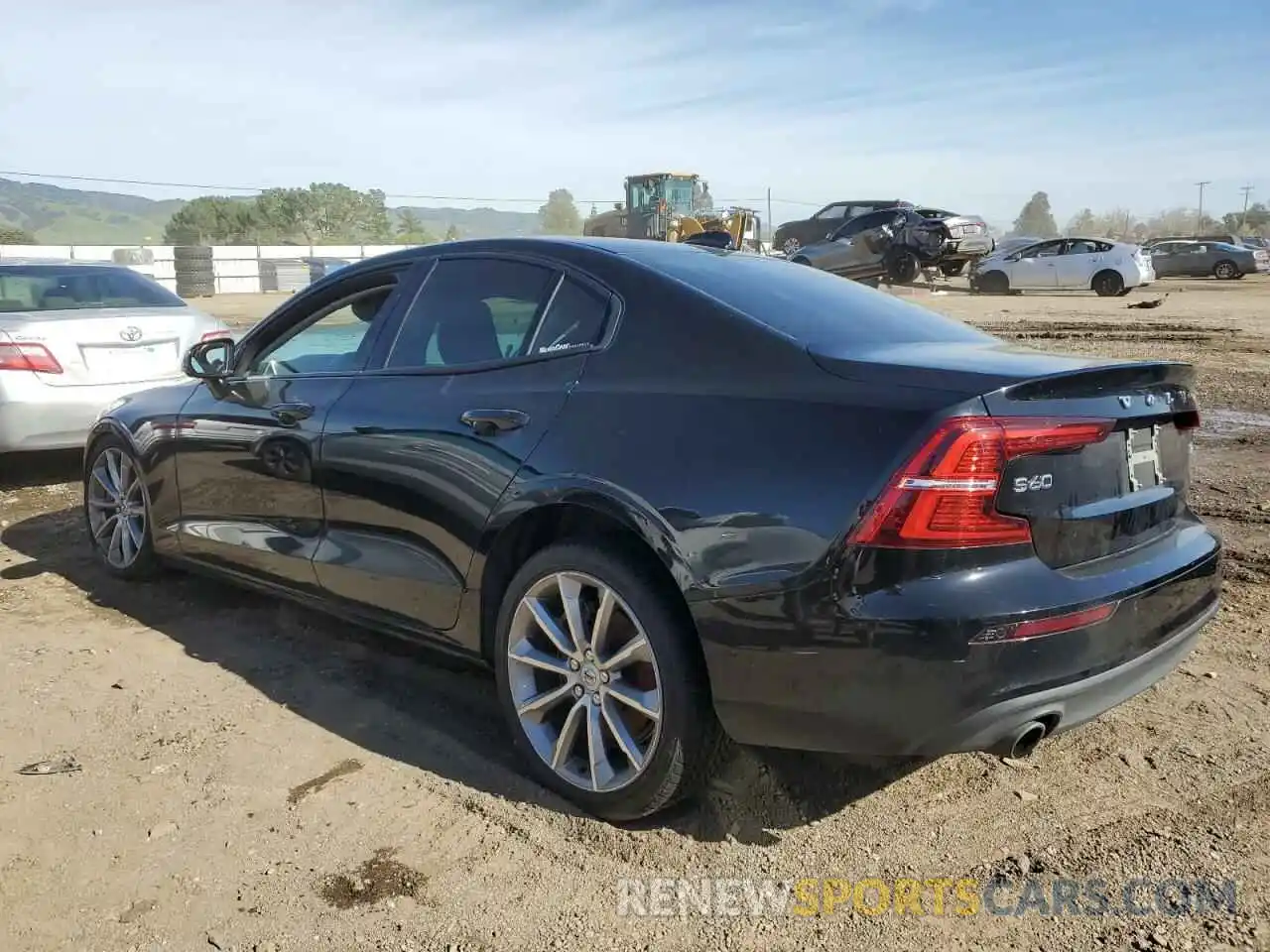 2 Photograph of a damaged car 7JRA22TK4KG003440 VOLVO S60 2019