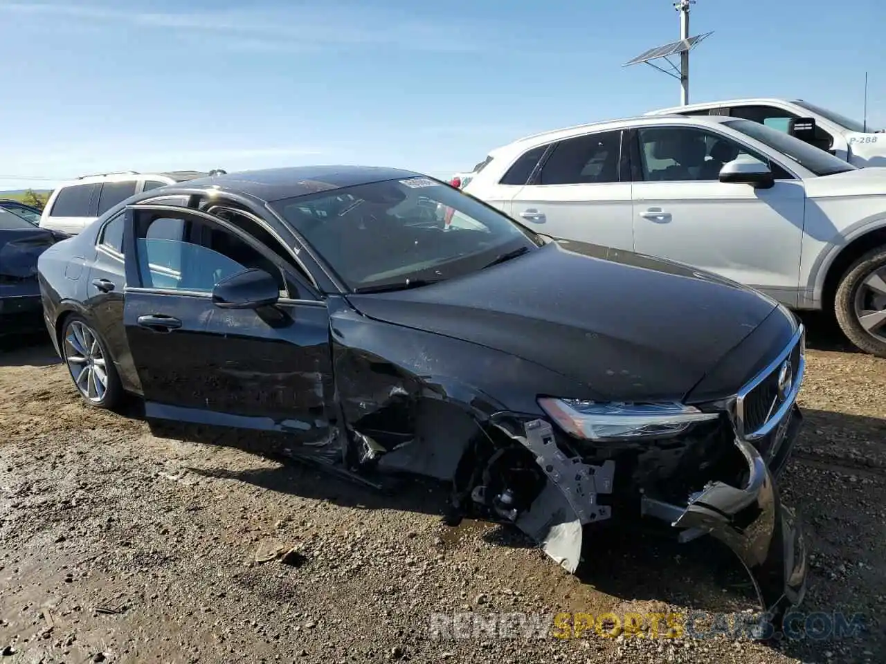 4 Photograph of a damaged car 7JRA22TK4KG003440 VOLVO S60 2019