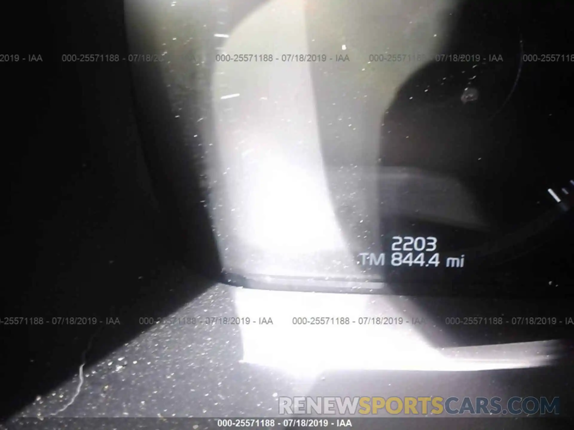 7 Photograph of a damaged car 7JRA22TK5KG001969 VOLVO S60 2019