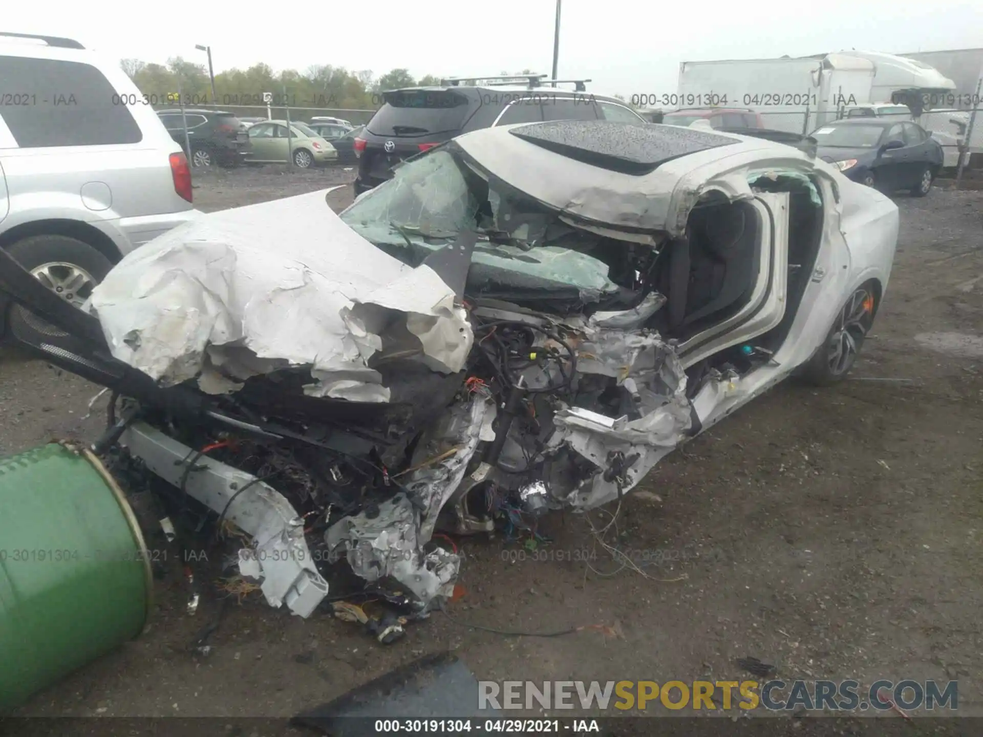 2 Photograph of a damaged car 7JRA22TK5KG006606 VOLVO S60 2019