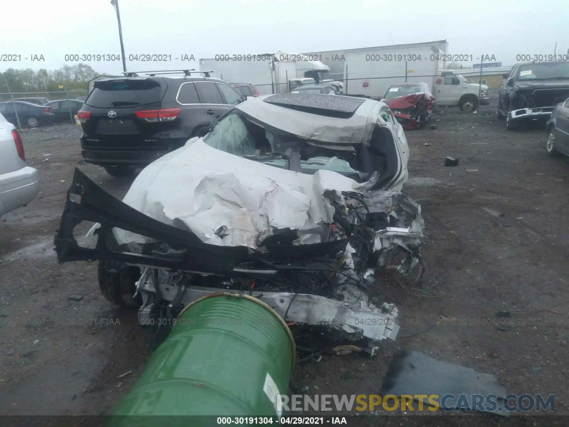 6 Photograph of a damaged car 7JRA22TK5KG006606 VOLVO S60 2019