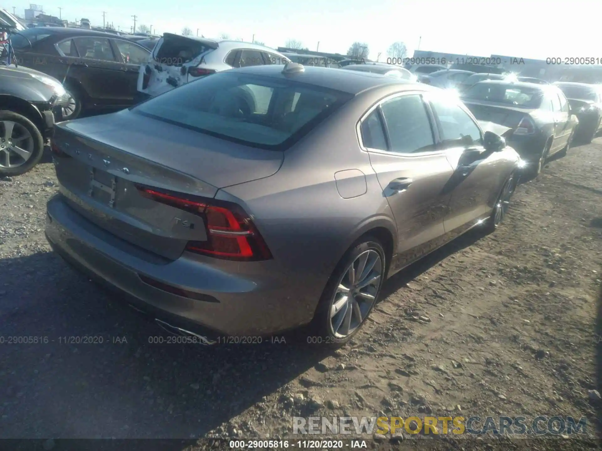 4 Фотография поврежденного автомобиля 7JRA22TK5KG009506 VOLVO S60 2019