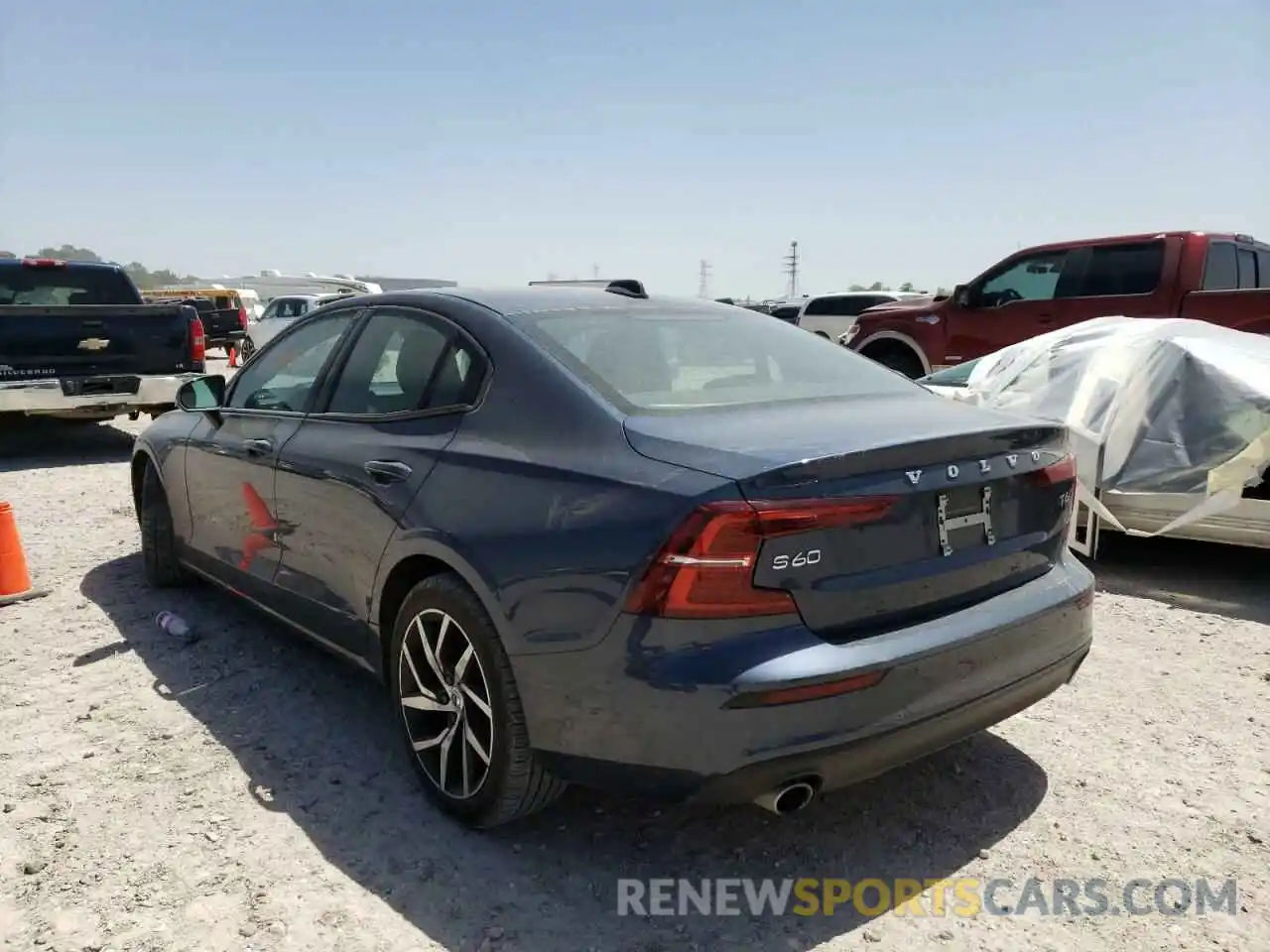 3 Photograph of a damaged car 7JRA22TK5KG010199 VOLVO S60 2019