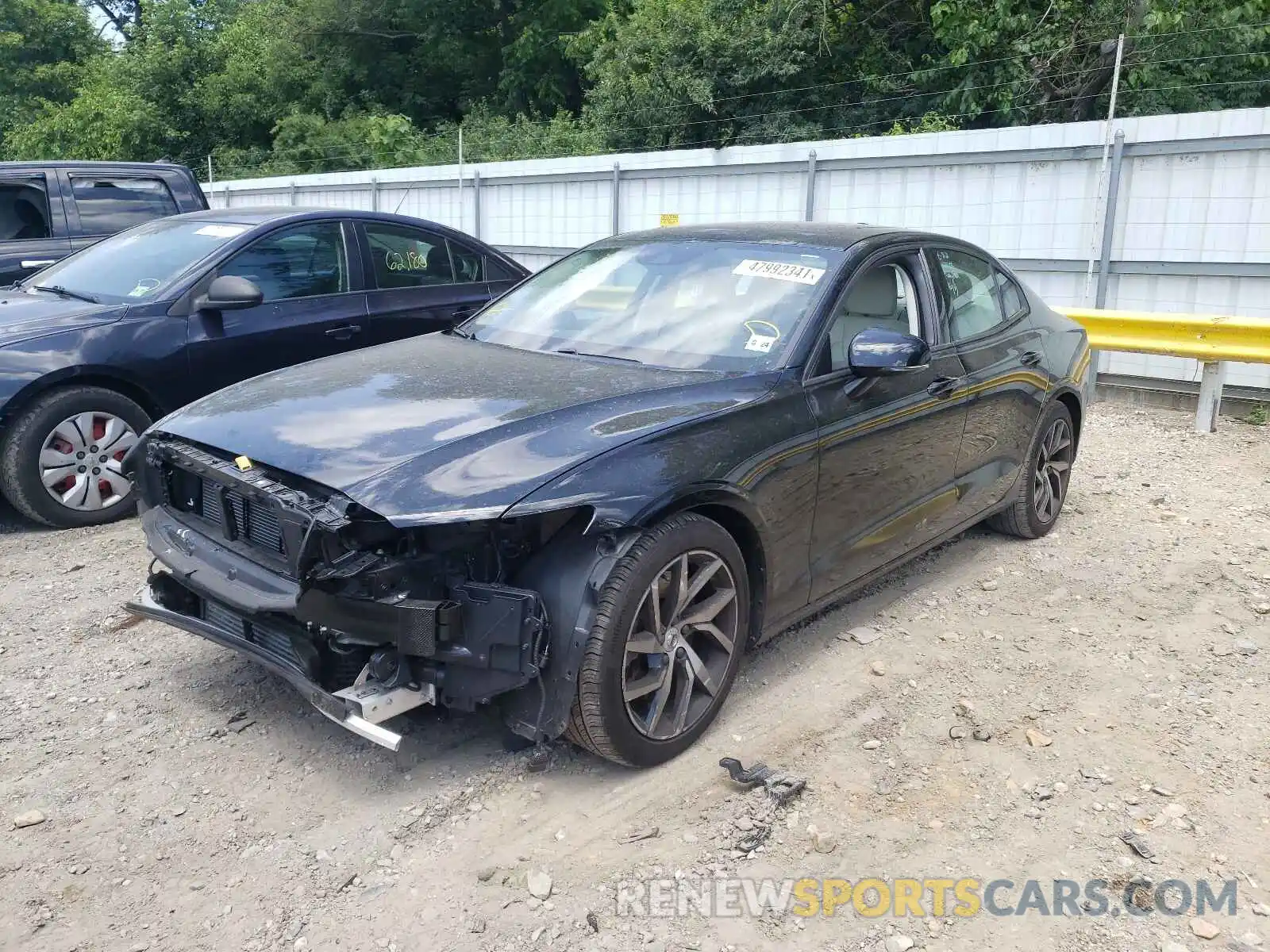 2 Фотография поврежденного автомобиля 7JRA22TK5KG016584 VOLVO S60 2019