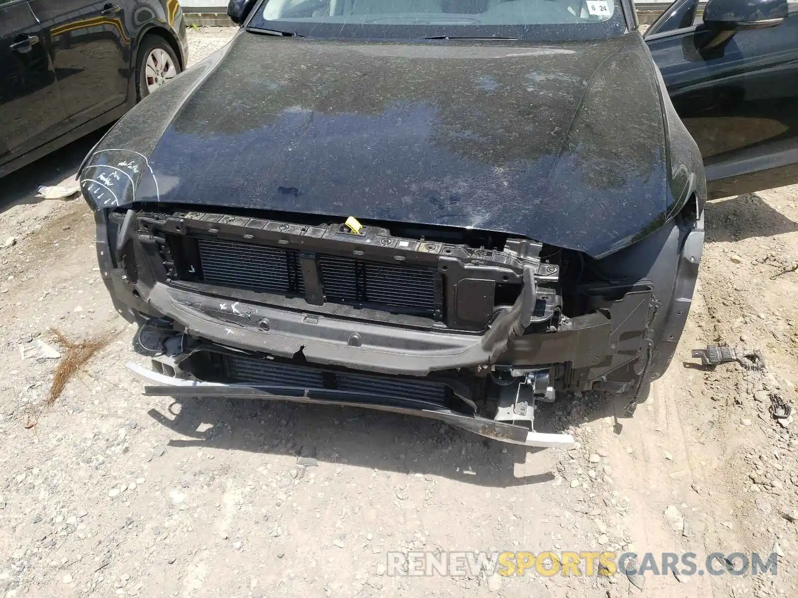 7 Photograph of a damaged car 7JRA22TK5KG016584 VOLVO S60 2019