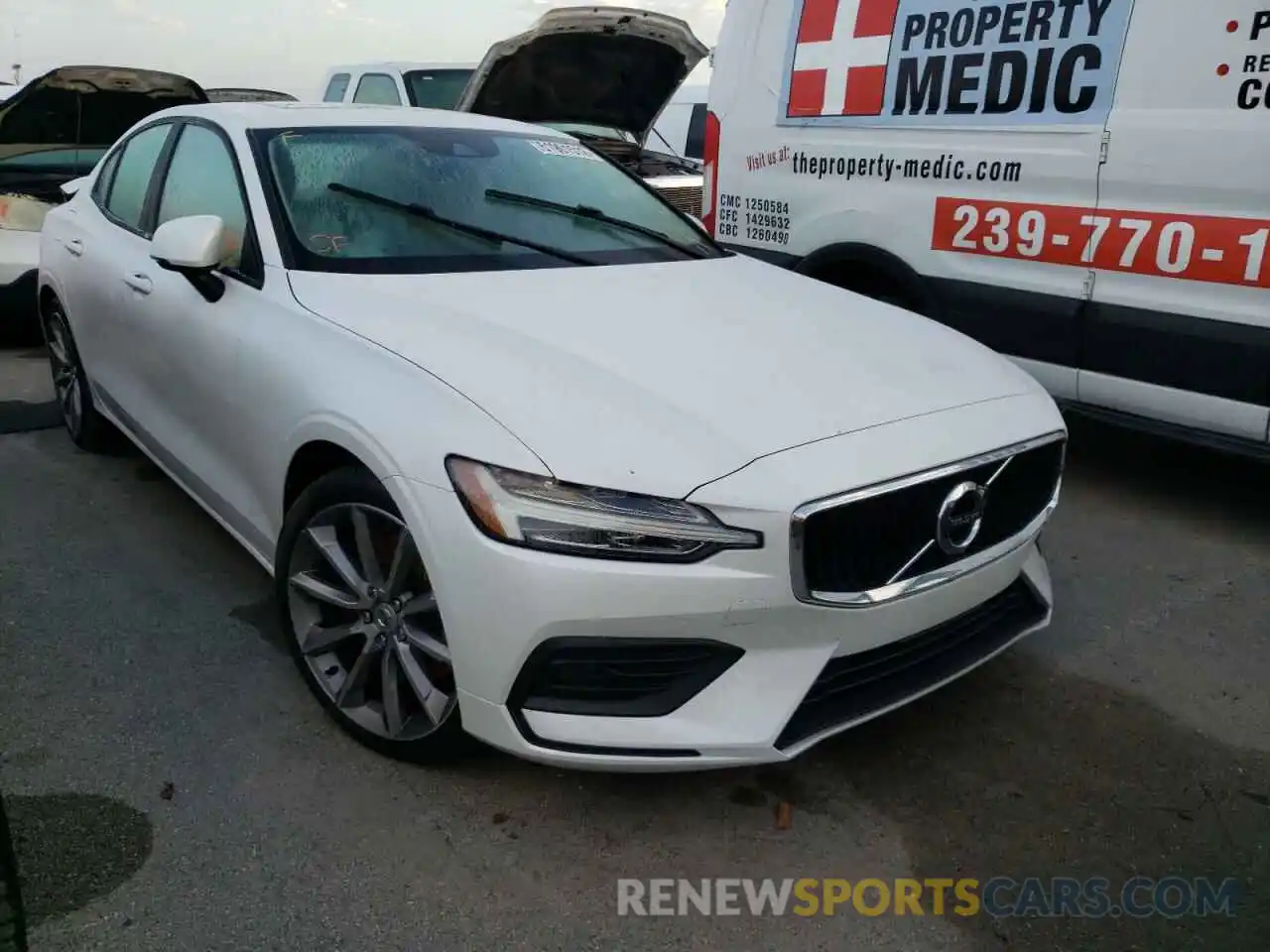 1 Photograph of a damaged car 7JRA22TK5KG016763 VOLVO S60 2019