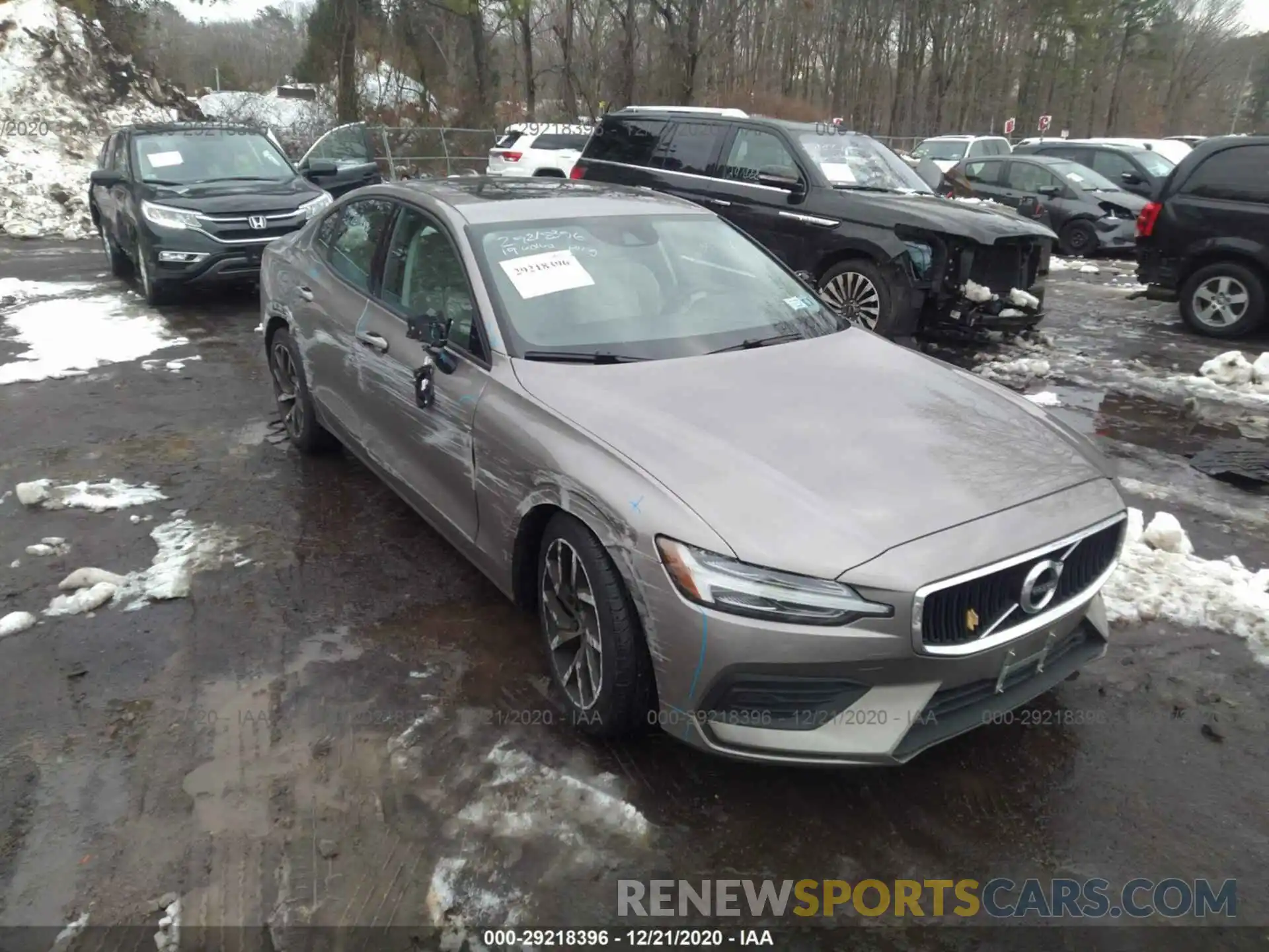 1 Photograph of a damaged car 7JRA22TK6KG012799 VOLVO S60 2019