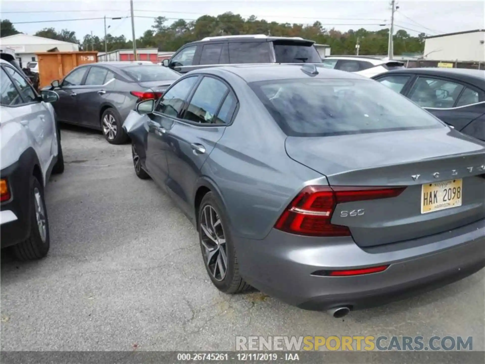 3 Photograph of a damaged car 7JRA22TK6KG015069 VOLVO S60 2019