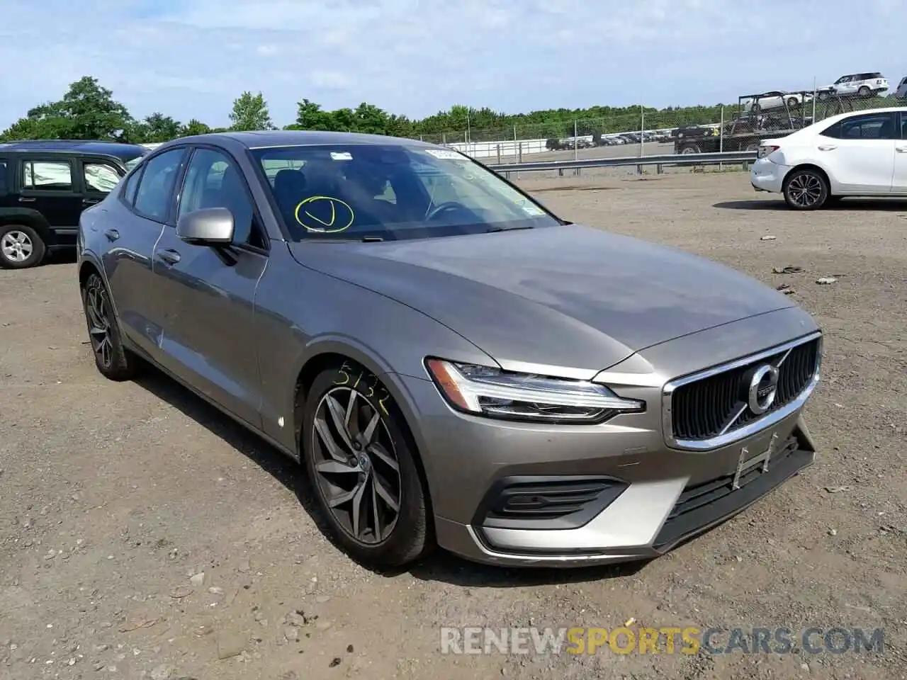 1 Photograph of a damaged car 7JRA22TK7KG013220 VOLVO S60 2019