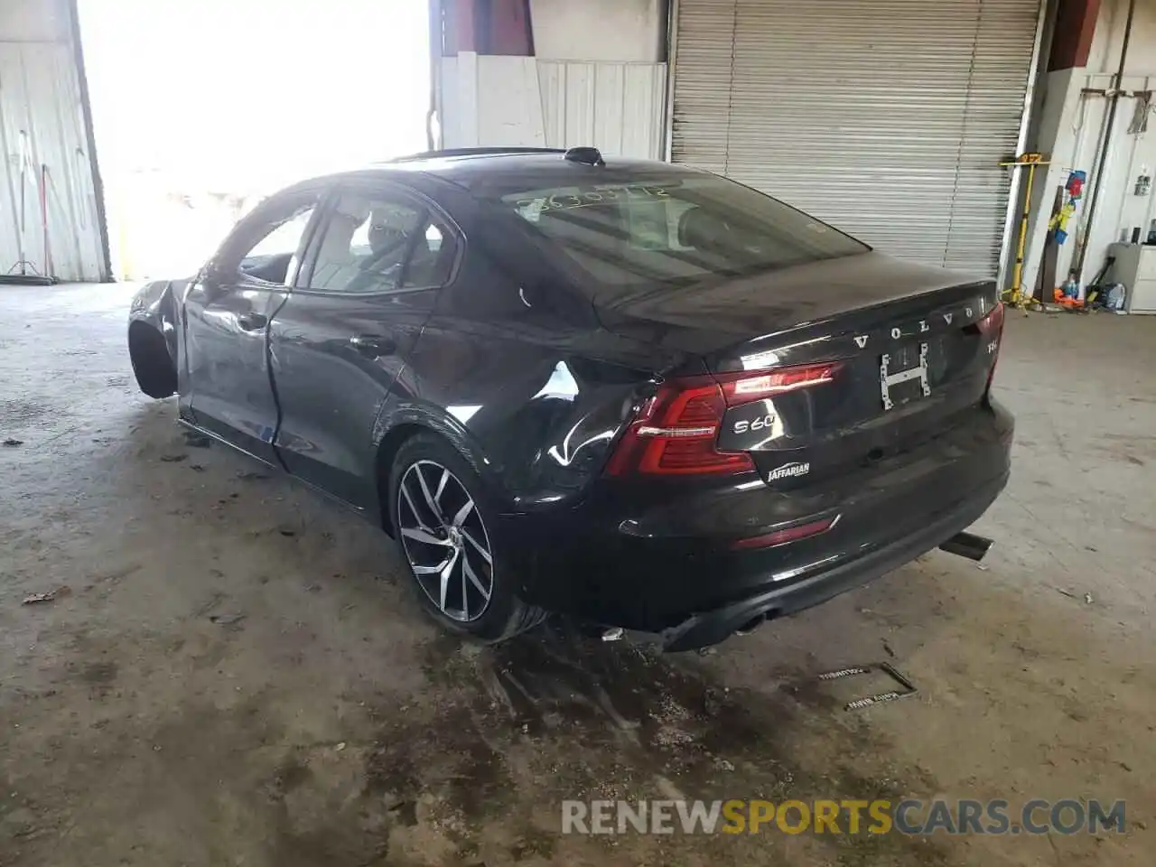 3 Photograph of a damaged car 7JRA22TK7KG016702 VOLVO S60 2019