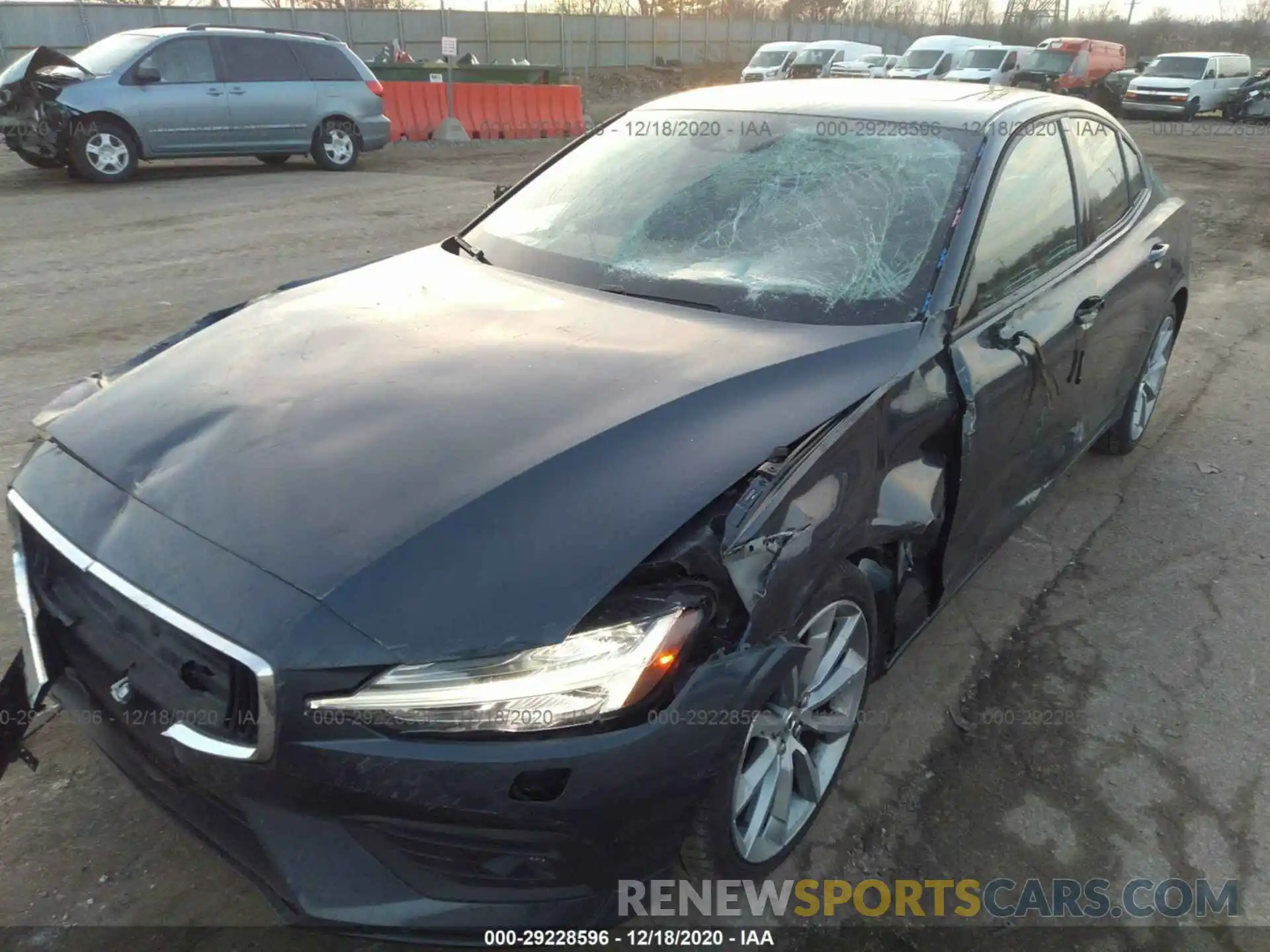 6 Фотография поврежденного автомобиля 7JRA22TK8KG003795 VOLVO S60 2019