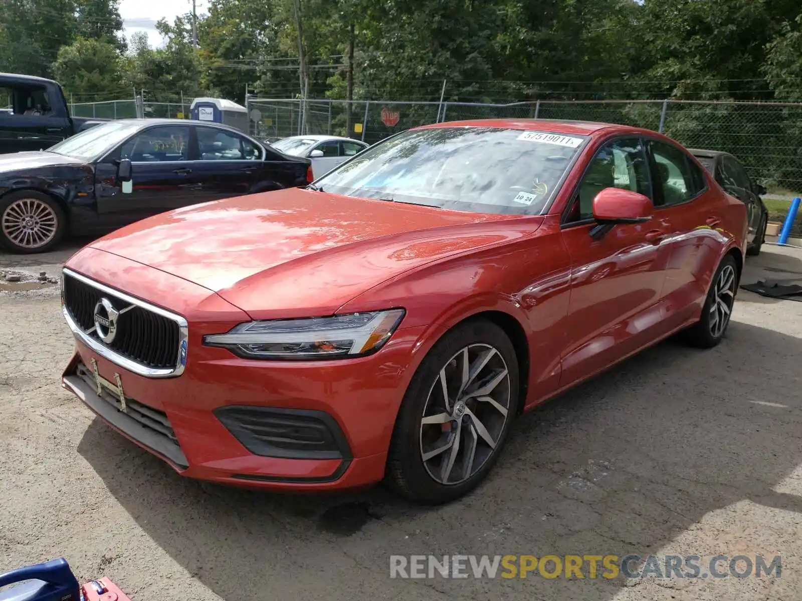 2 Photograph of a damaged car 7JRA22TK8KG005028 VOLVO S60 2019