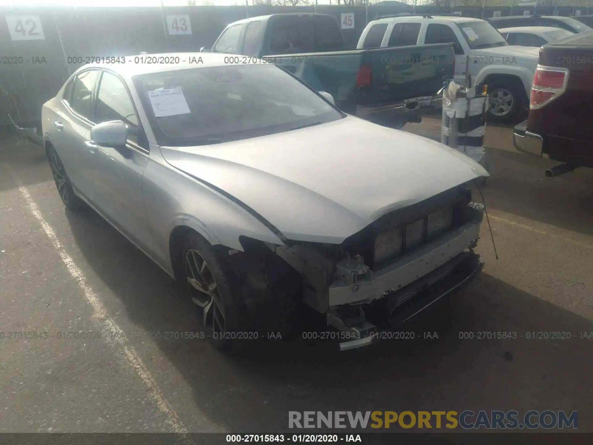 1 Photograph of a damaged car 7JRA22TK8KG006678 VOLVO S60 2019