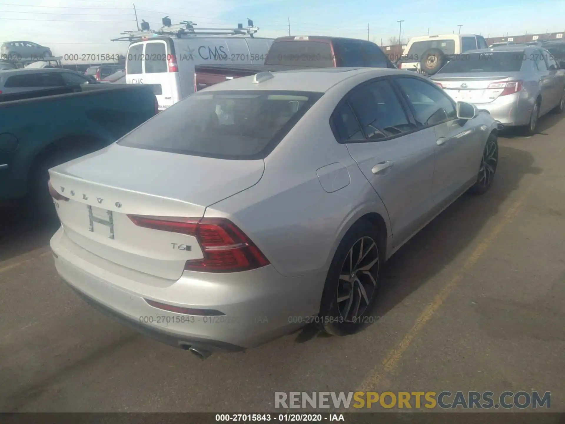 4 Фотография поврежденного автомобиля 7JRA22TK8KG006678 VOLVO S60 2019