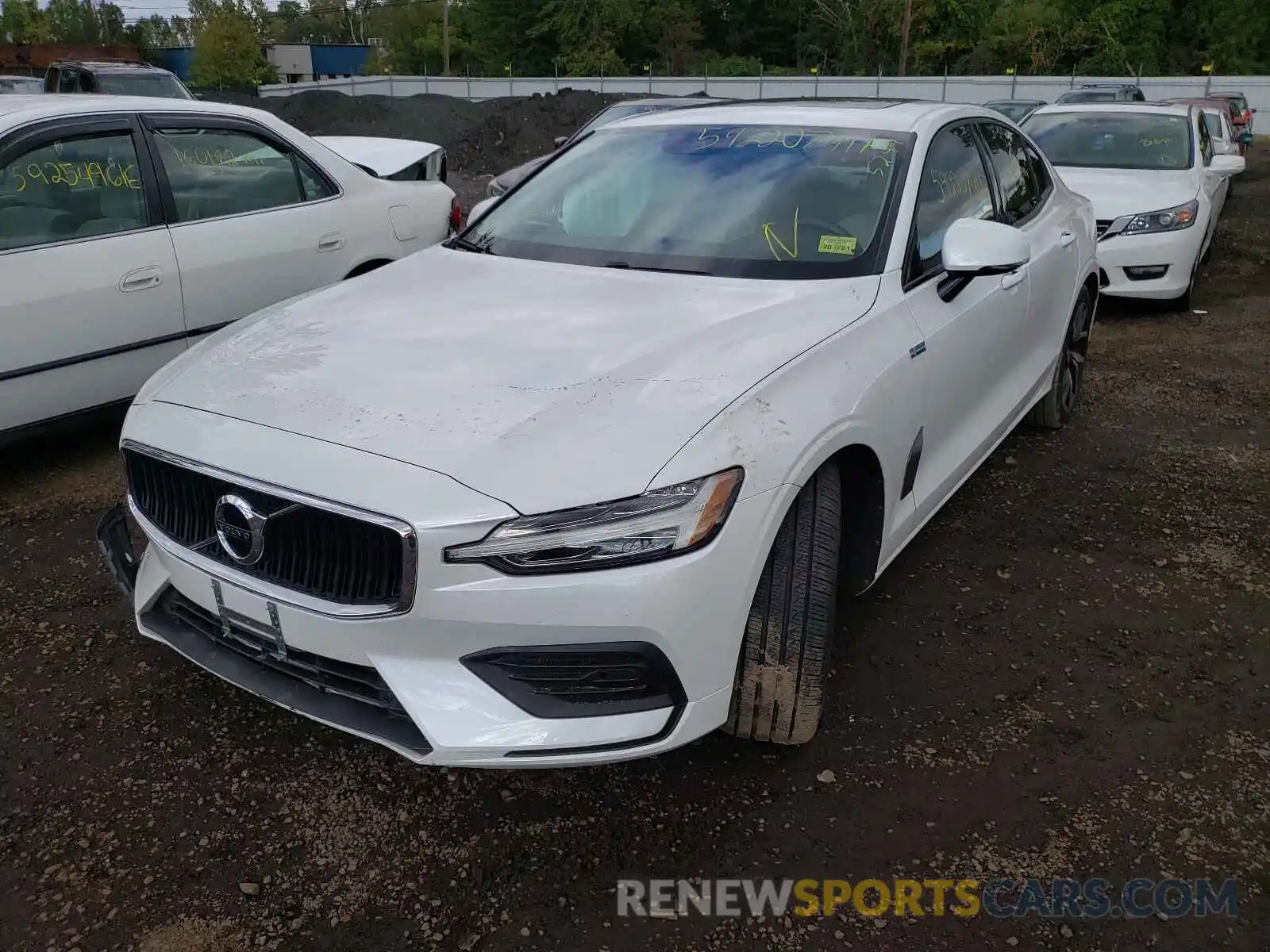 2 Photograph of a damaged car 7JRA22TK8KG015249 VOLVO S60 2019