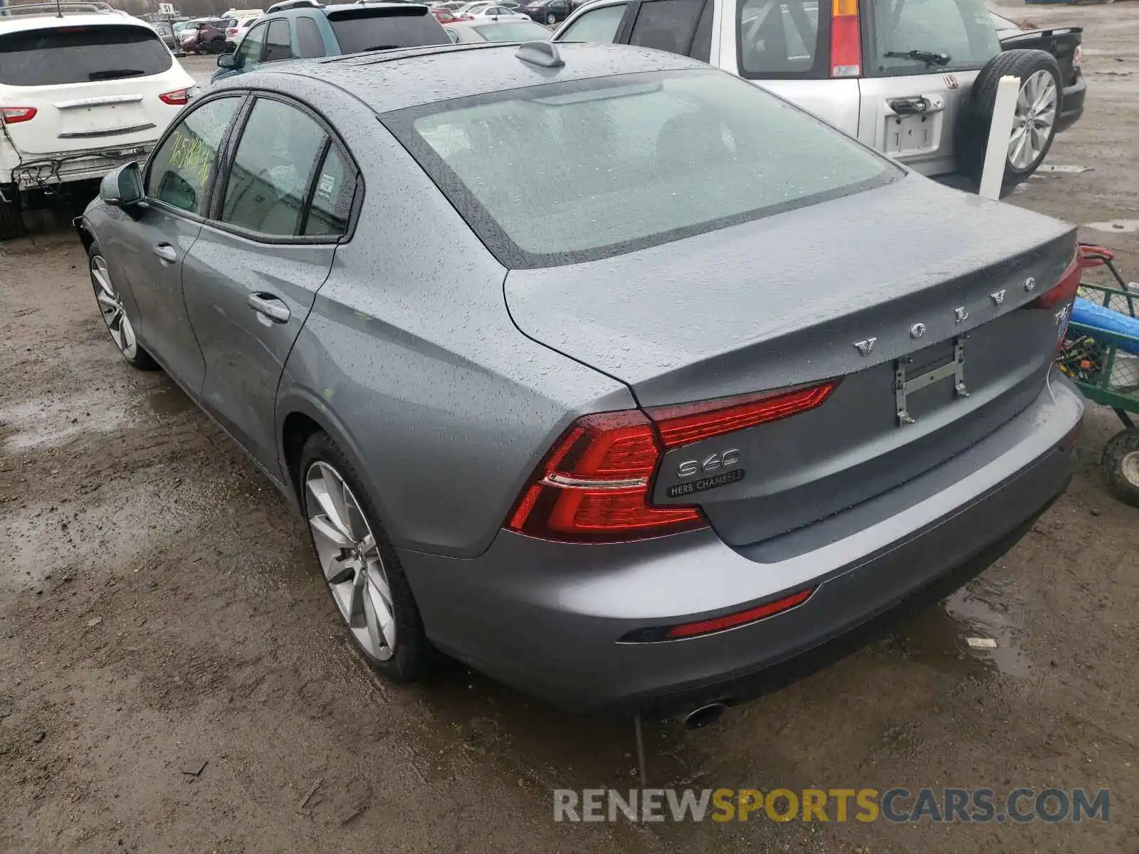 3 Фотография поврежденного автомобиля 7JRA22TK9KG001036 VOLVO S60 2019