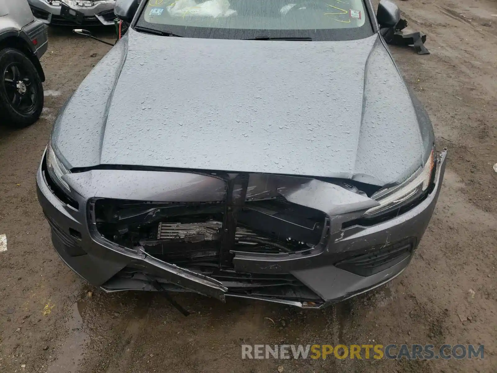 7 Photograph of a damaged car 7JRA22TK9KG001036 VOLVO S60 2019