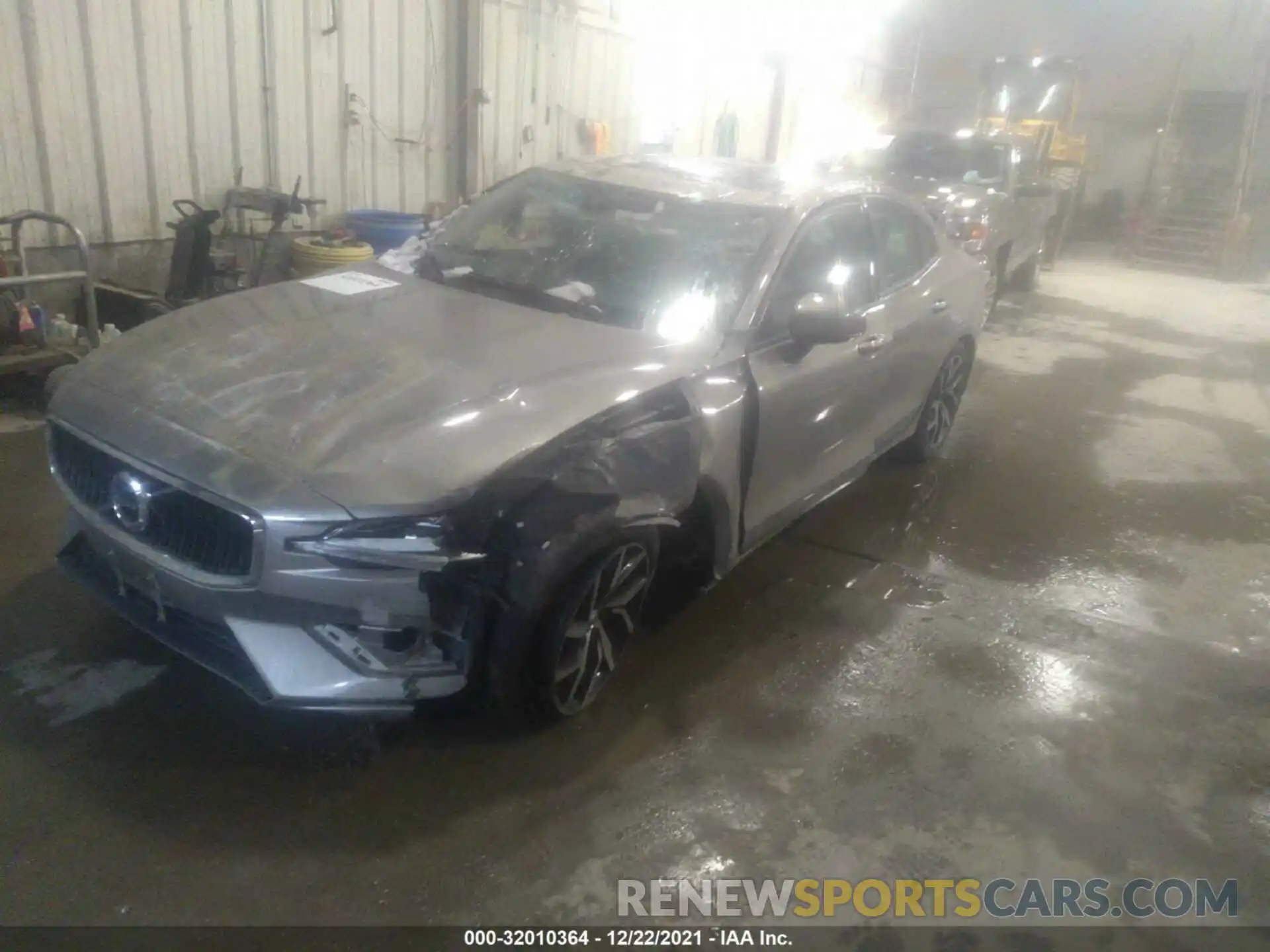 2 Photograph of a damaged car 7JRA22TK9KG004809 VOLVO S60 2019