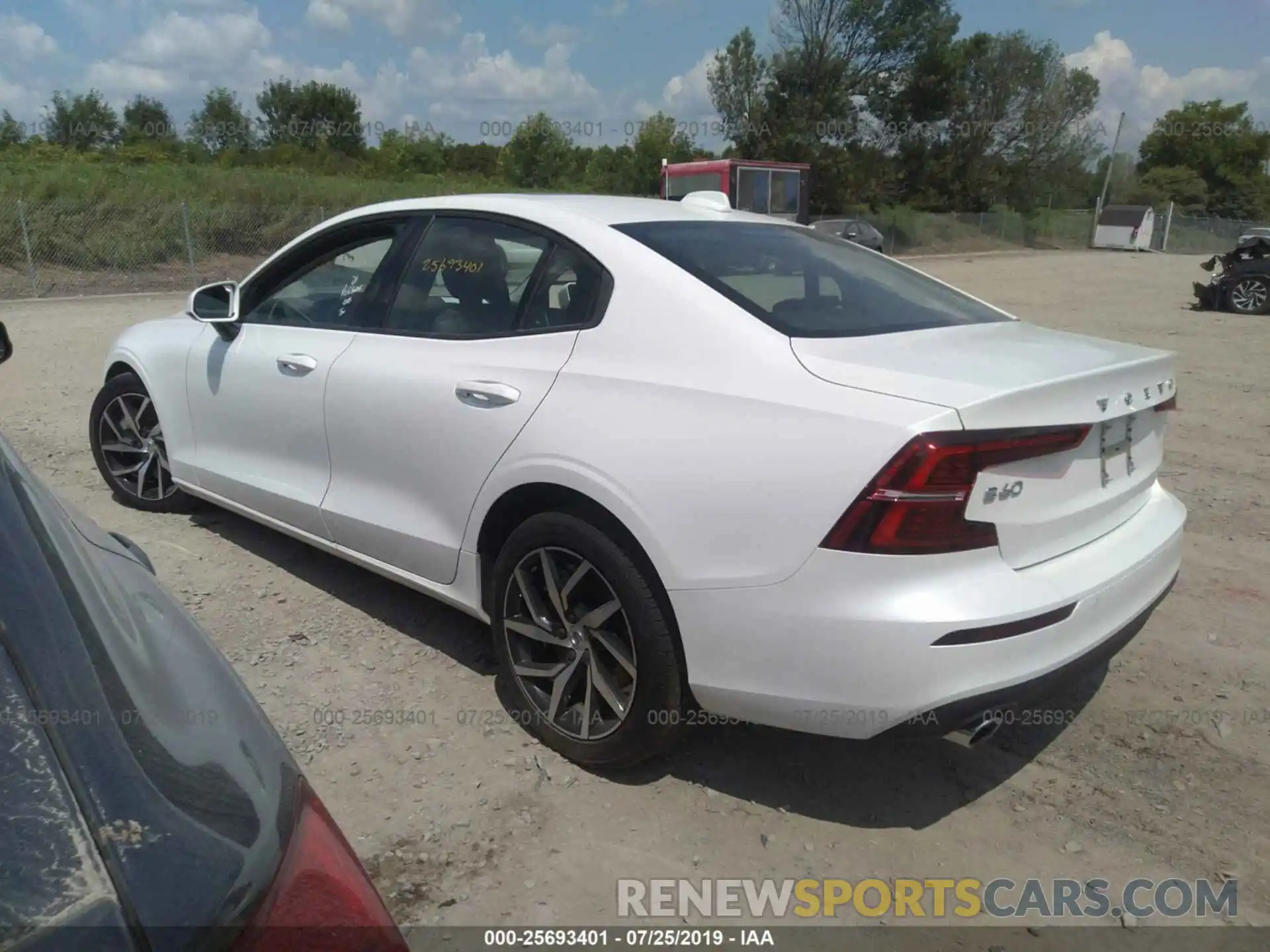 3 Photograph of a damaged car 7JRA22TK9KG017978 VOLVO S60 2019