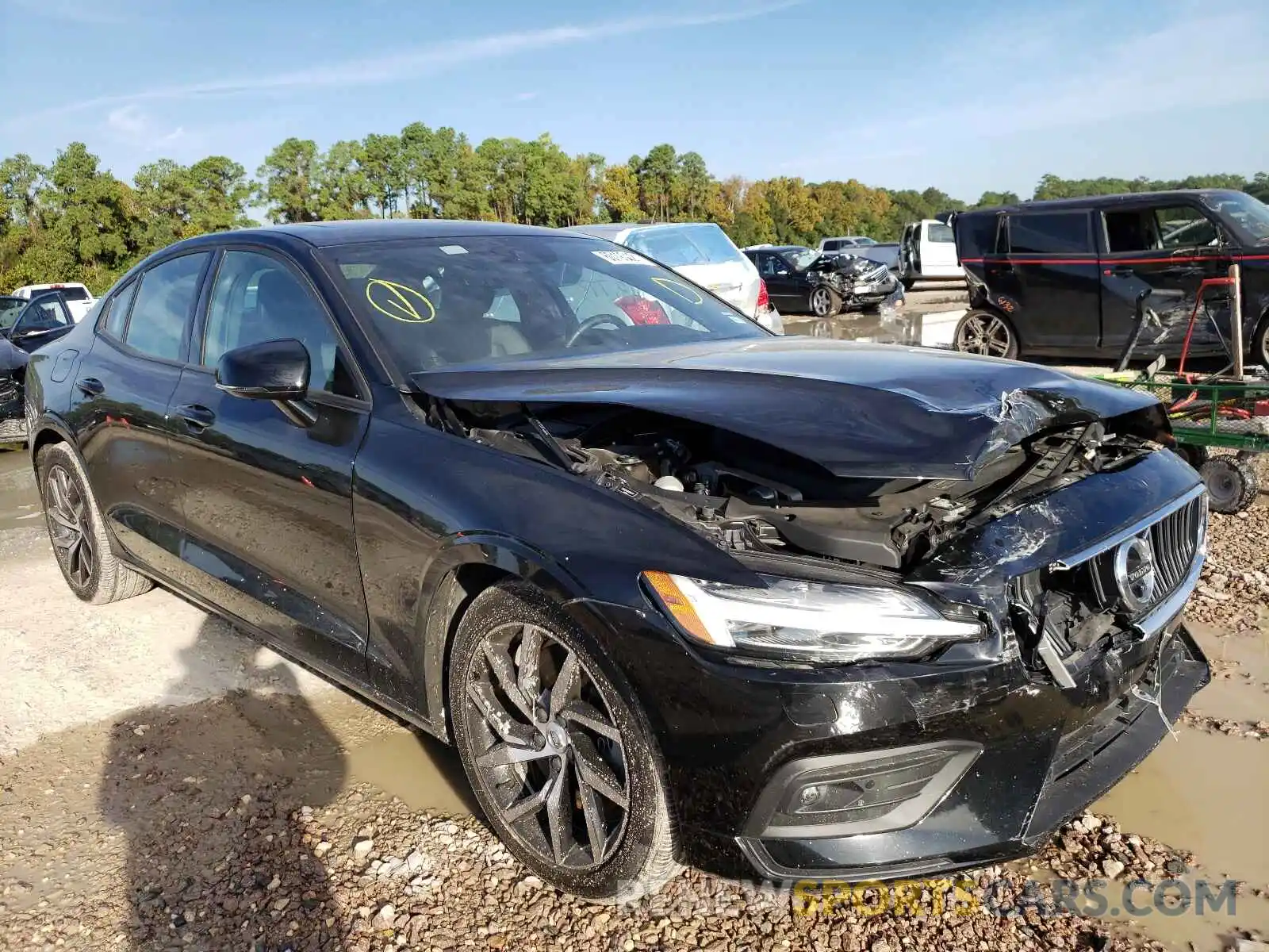 1 Photograph of a damaged car 7JRA22TKXKG004351 VOLVO S60 2019