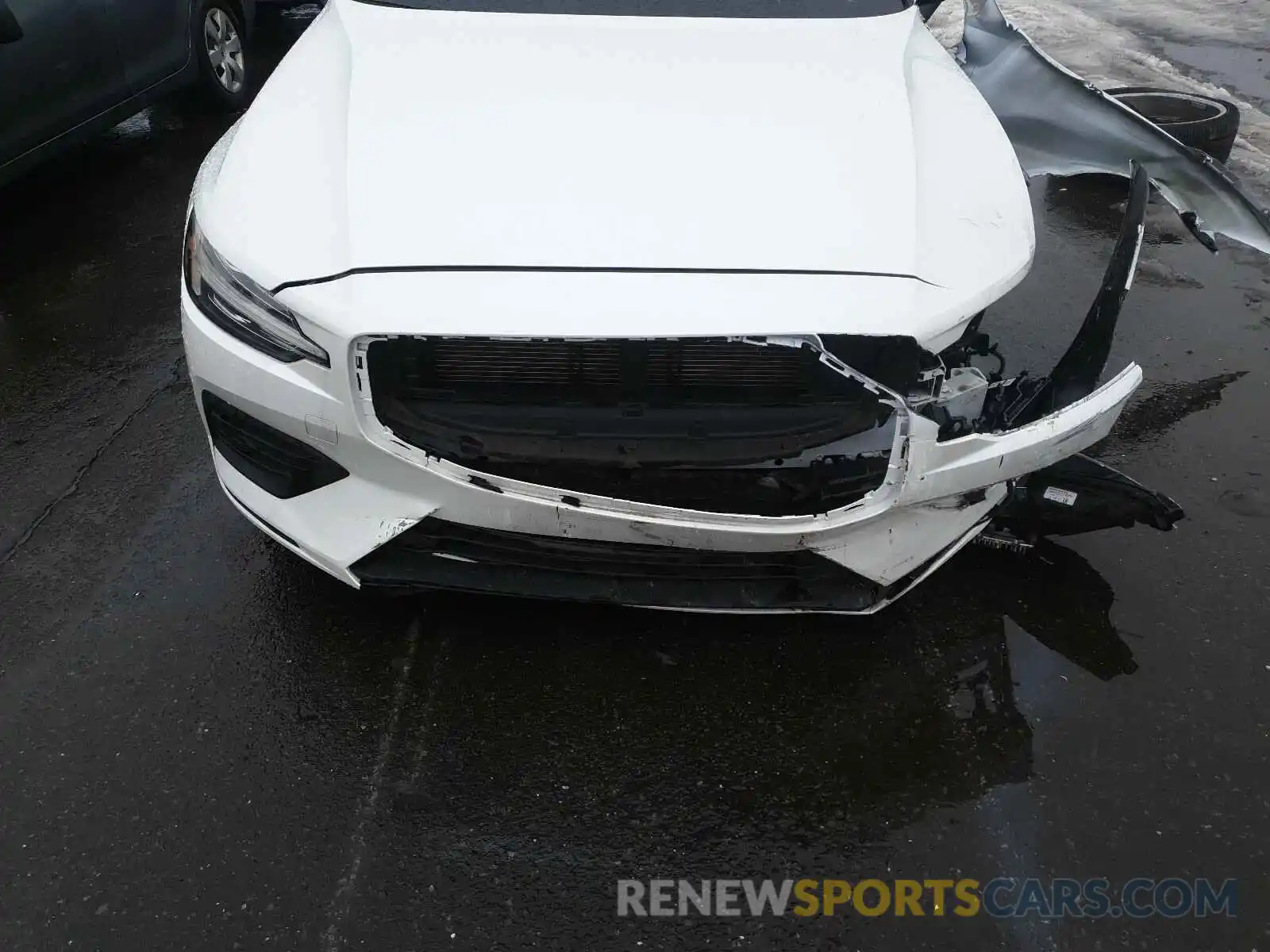 7 Photograph of a damaged car 7JRA22TKXKG007797 VOLVO S60 2019