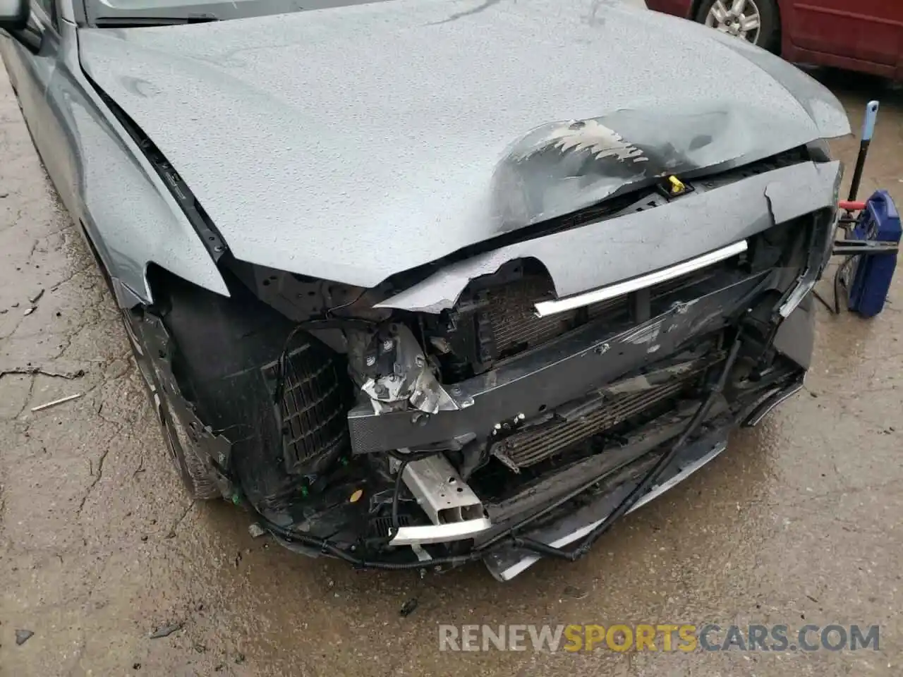 9 Photograph of a damaged car 7JRA22TKXKG015141 VOLVO S60 2019