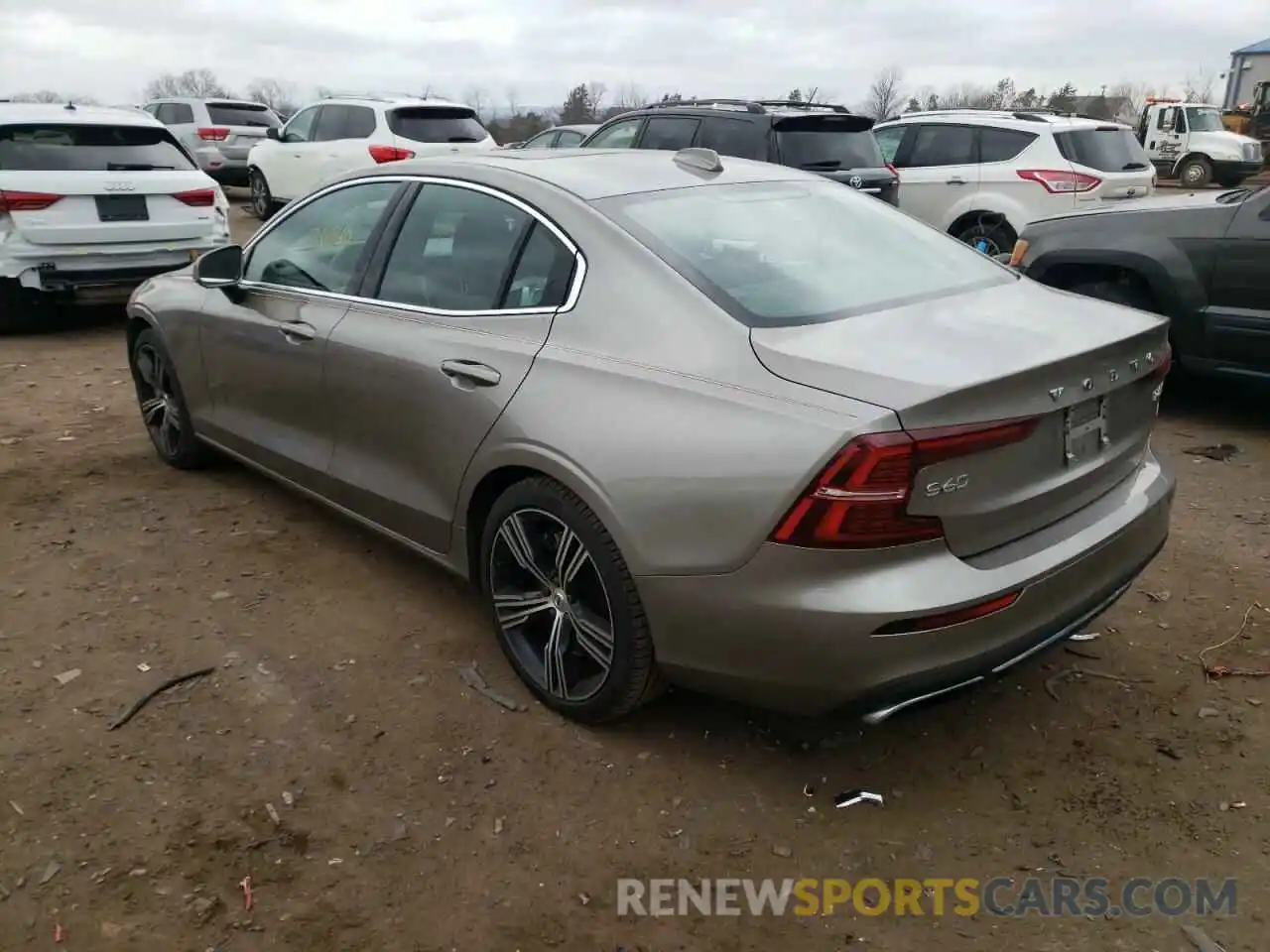 3 Photograph of a damaged car 7JRA22TL0KG005288 VOLVO S60 2019