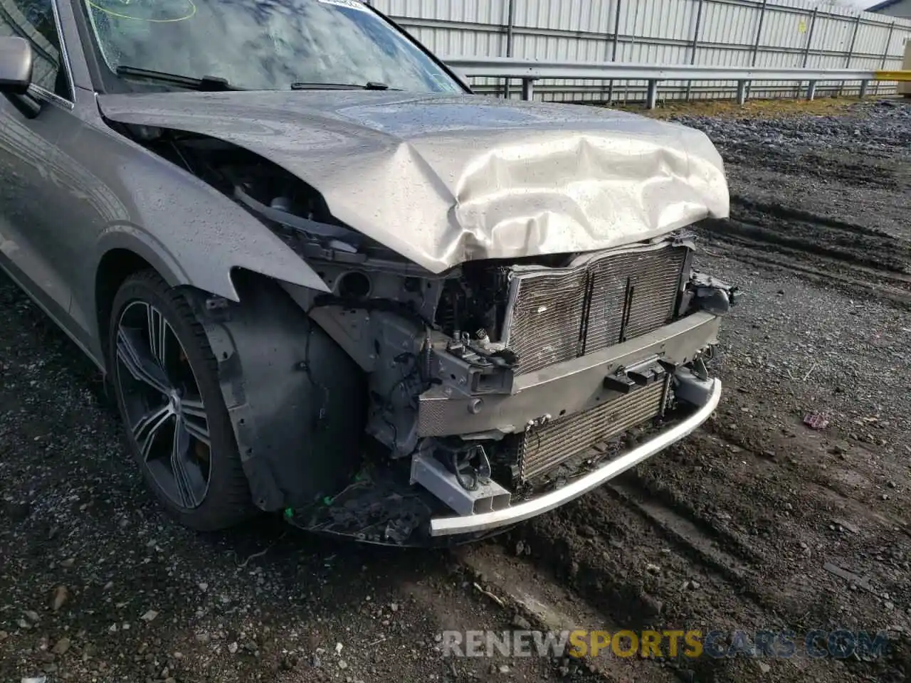 9 Photograph of a damaged car 7JRA22TL2KG000707 VOLVO S60 2019