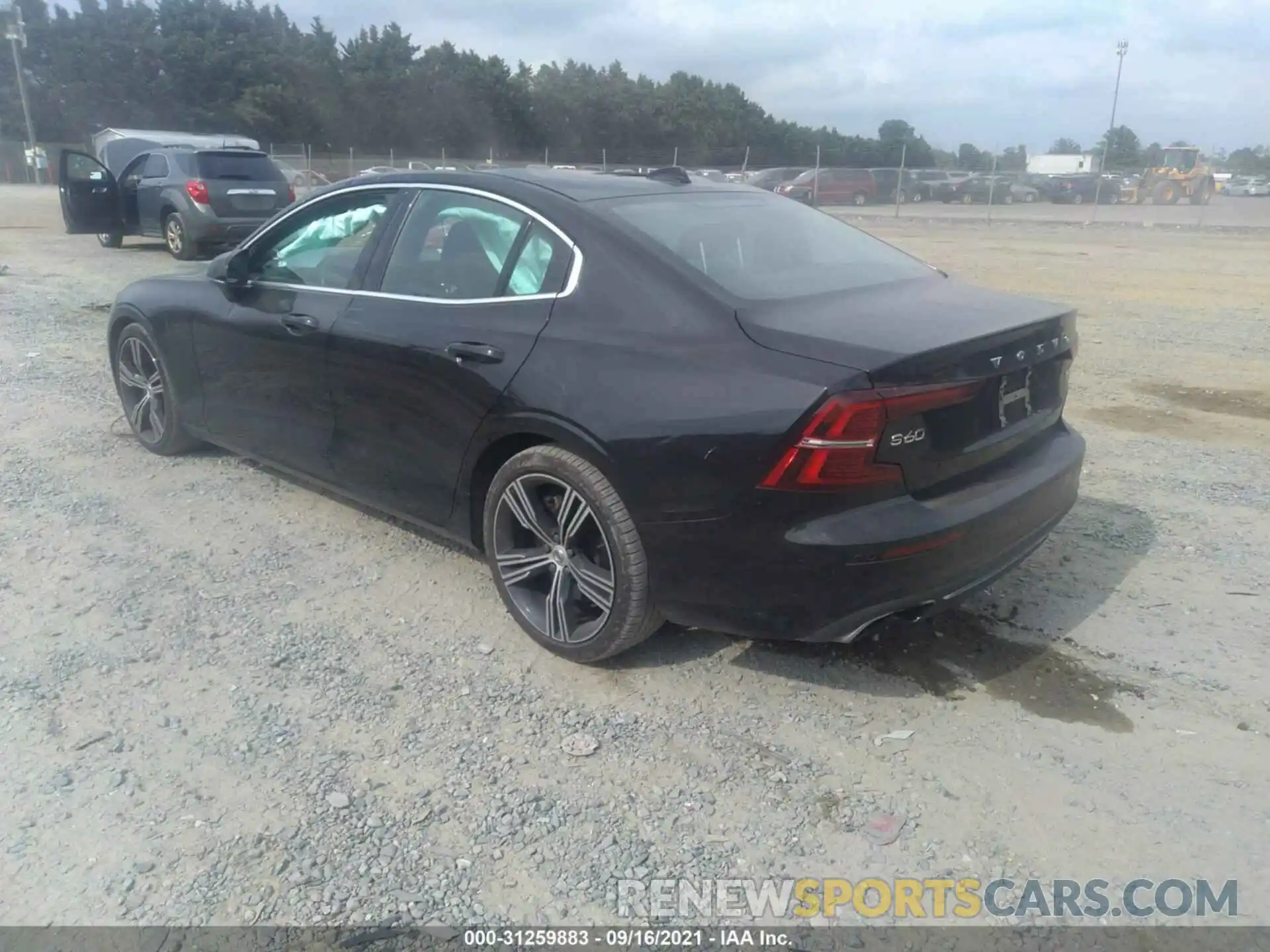 3 Photograph of a damaged car 7JRA22TL2KG002814 VOLVO S60 2019