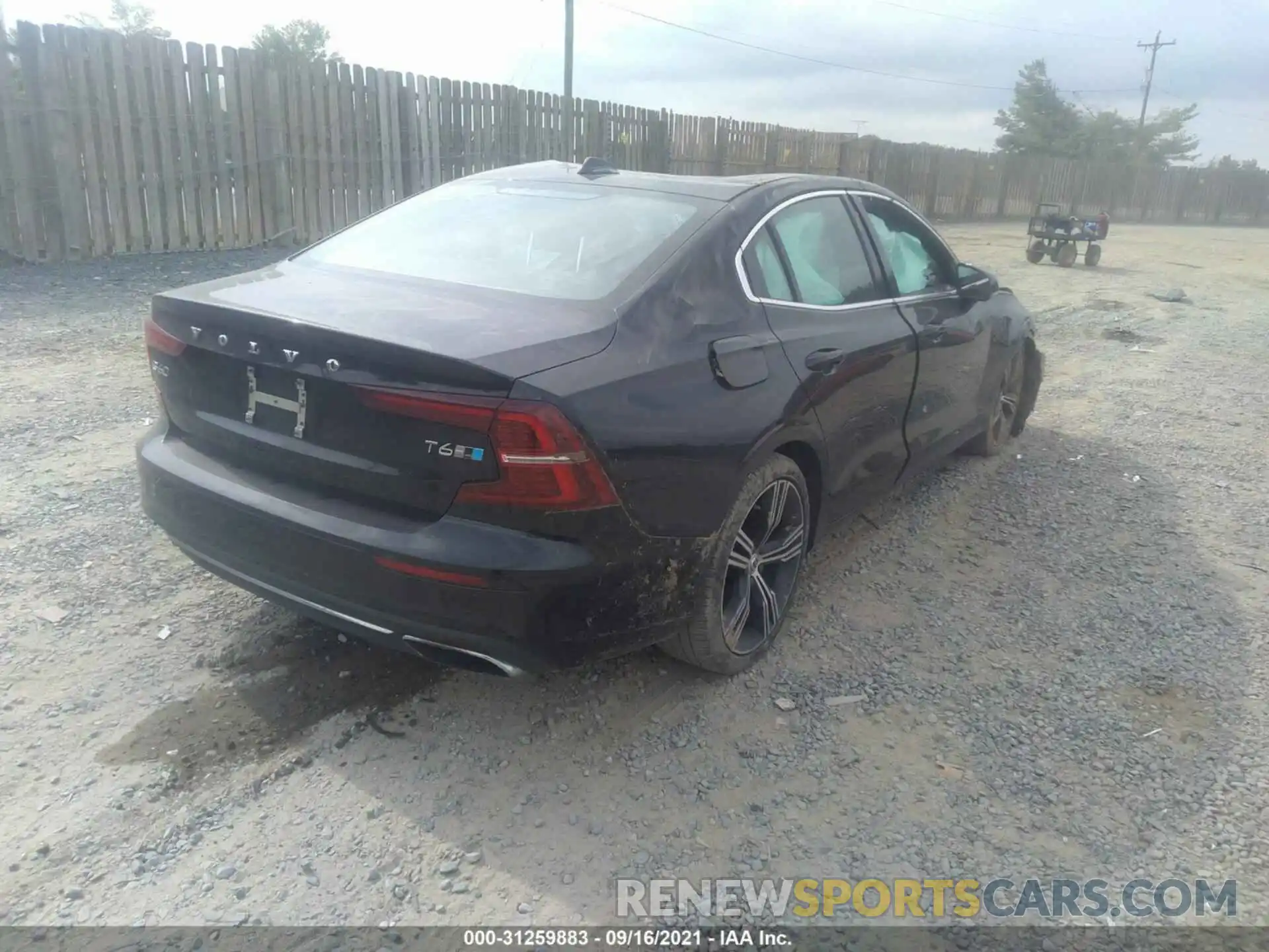 4 Photograph of a damaged car 7JRA22TL2KG002814 VOLVO S60 2019